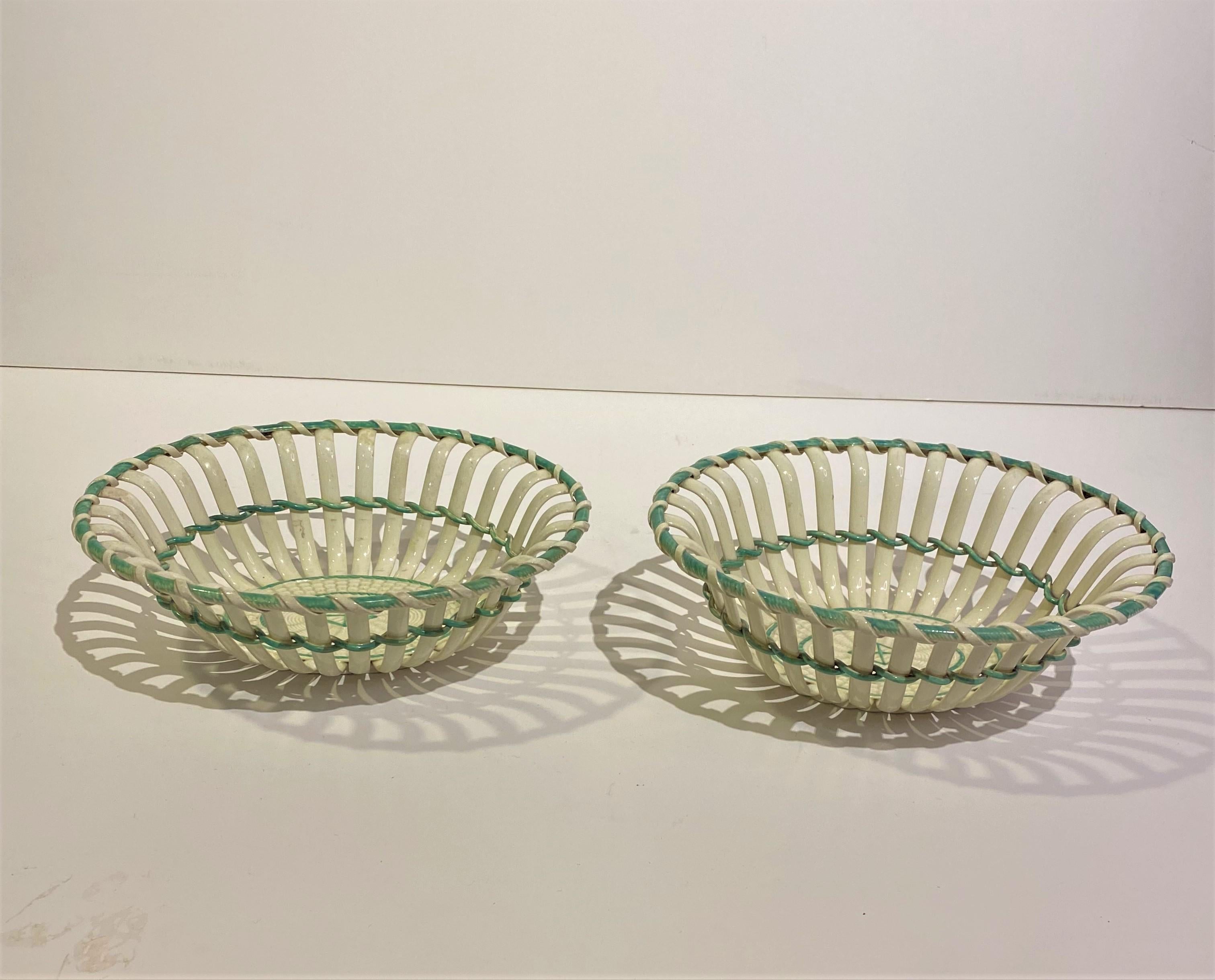 Pair of 19th Century Bi-Color Pierced Baskets from England For Sale 1