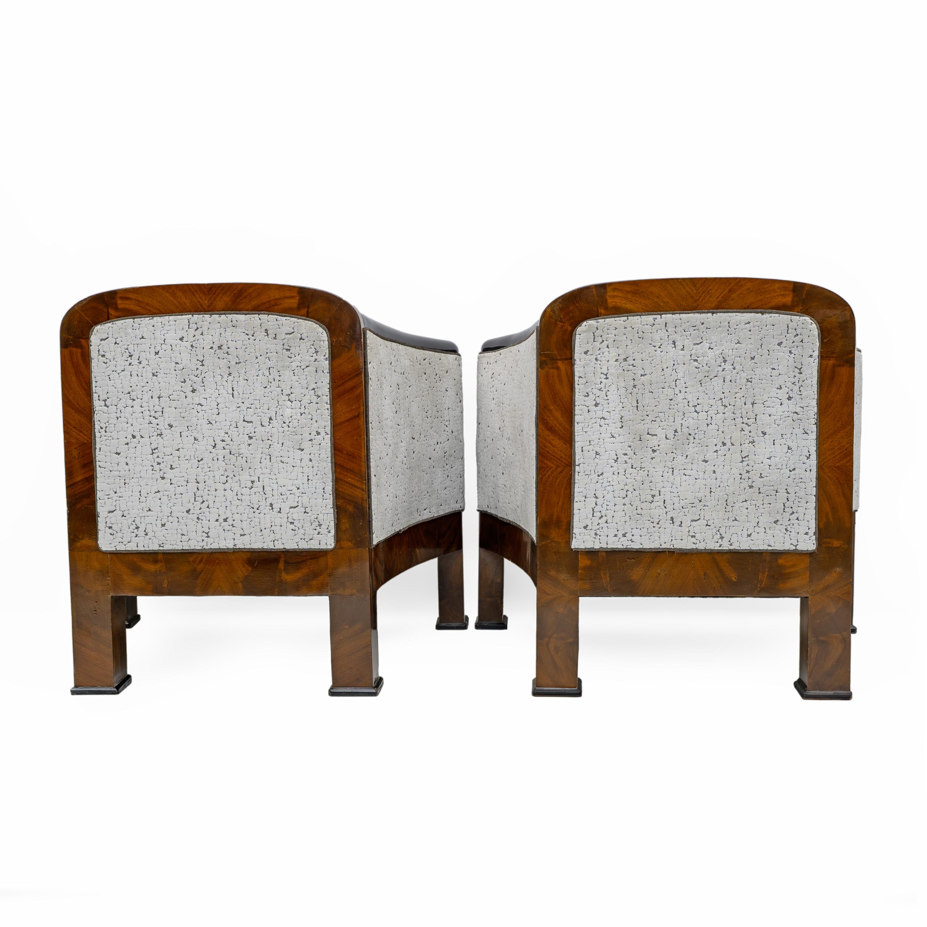 Pair of 19th Century Biedermeier Mahogany Feather Armchairs Vienna 1840 en venta 5
