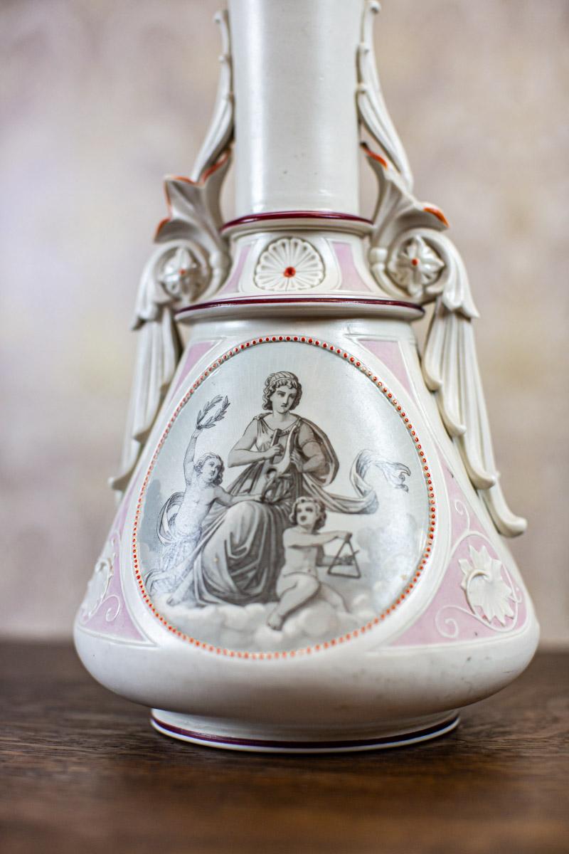 20th Century Pair of 19th-Century Biscuit Vases in White and Pink For Sale
