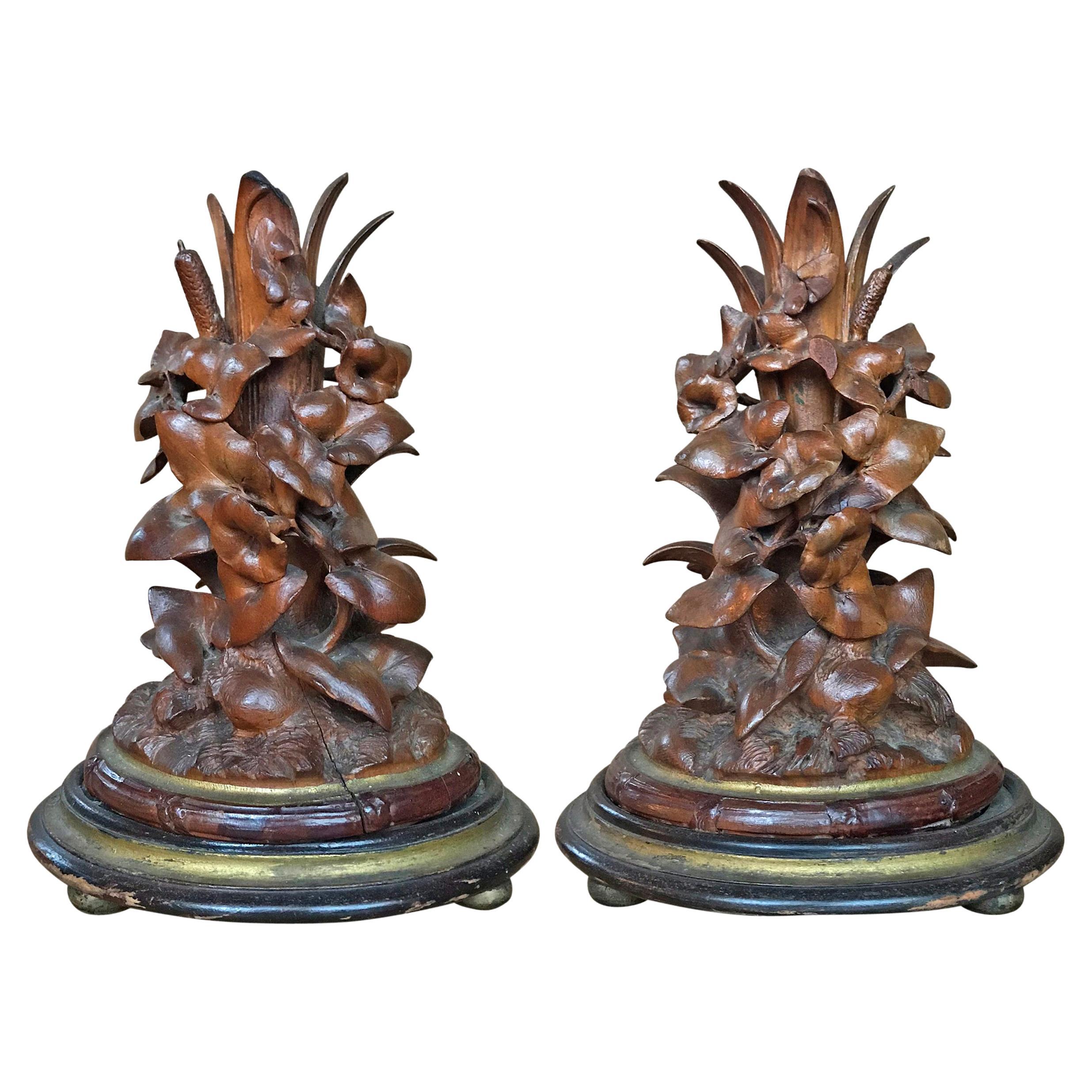 Paar Schwarzwälder Kerzenständer aus dem 19. Jahrhundert