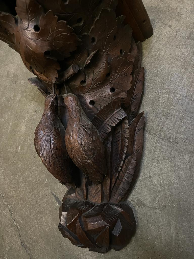 Pair of 19th Century Black Forest Carved Oak Hanging Hunting Trophy Shelves In Good Condition In Chonburi, TH