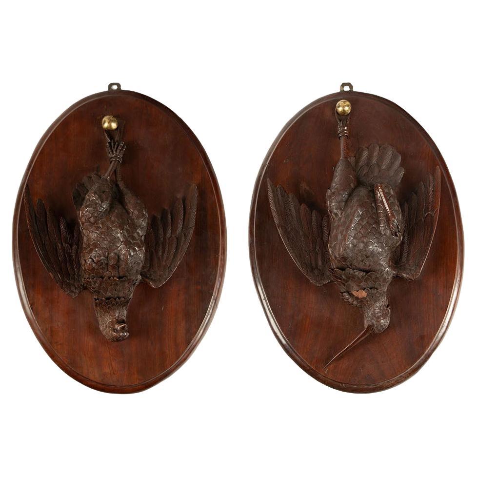 Paar geschnitzte Black Forest Vogel-Trophäen aus Holz aus dem 19. Jahrhundert im Angebot