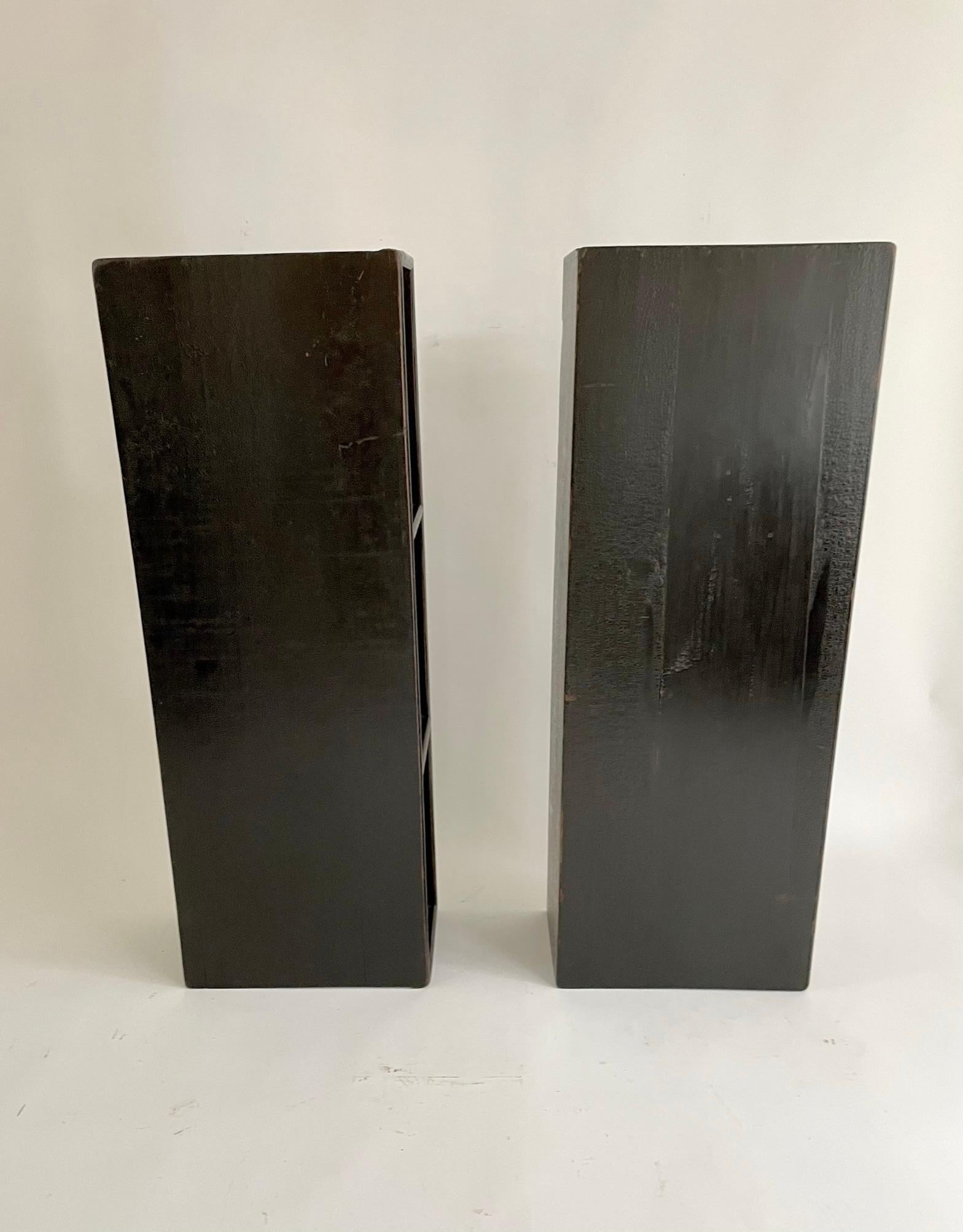 Elm Pair of 19th Century Black Lacquered Chinese Scholar Shelves For Sale