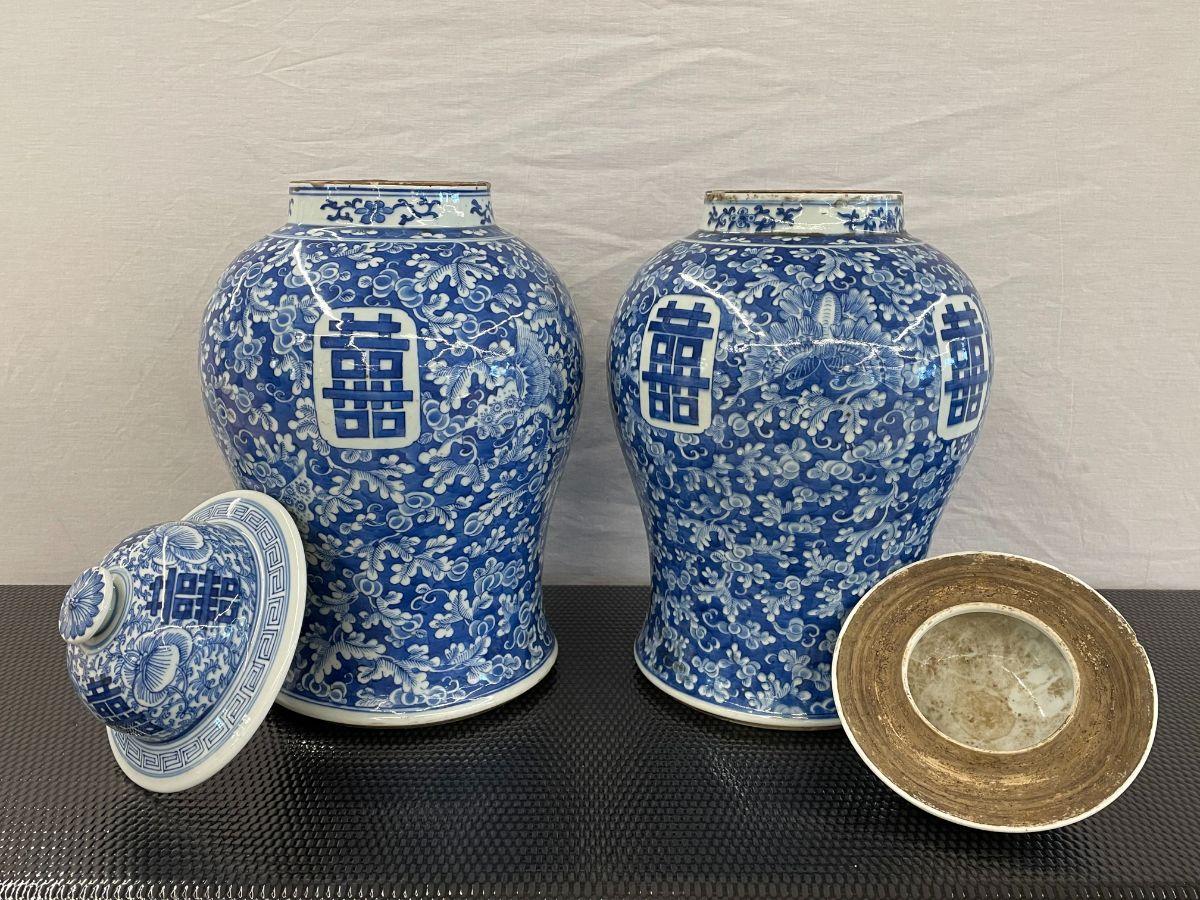 Chinese Pair of 19th Century Blue and White Lidded Temple Jars/Urns For Sale