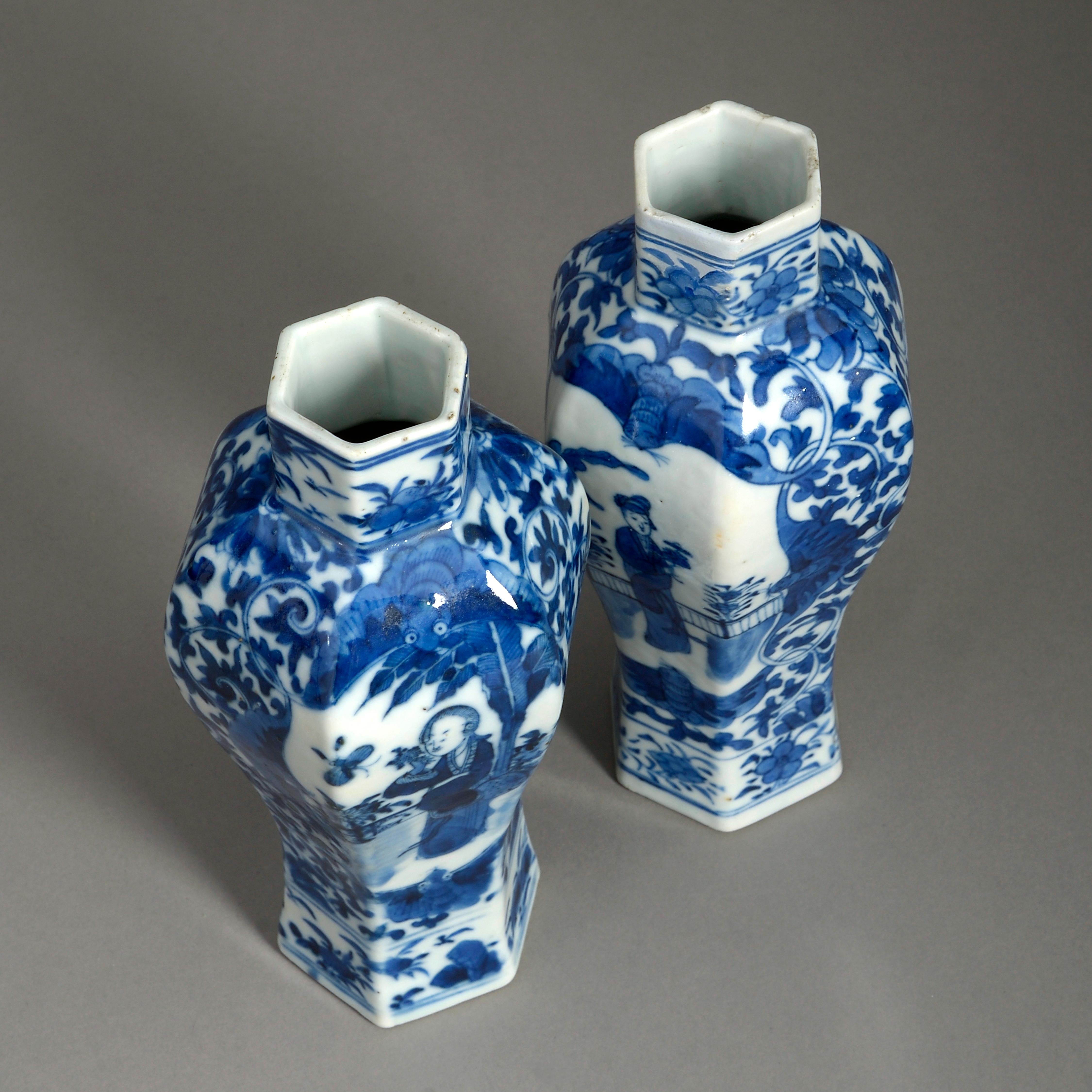 Chinese Export Pair of 19th Century Blue and White Porcelain Vases