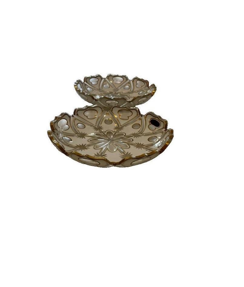Bohème Paire de plats bohèmes anciens du 19ème siècle en verre blanc et or superposé en vente