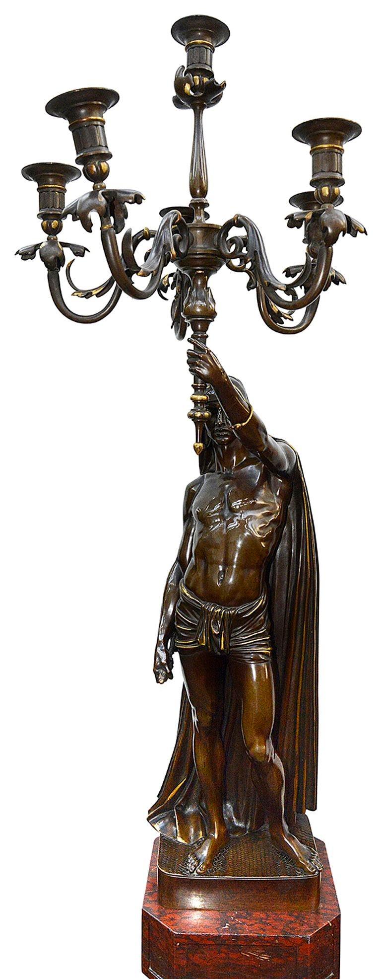 Patinato Coppia di candelabri in bronzo del XIX secolo, con timbro Barbedienne. Altezza 208 cm in vendita