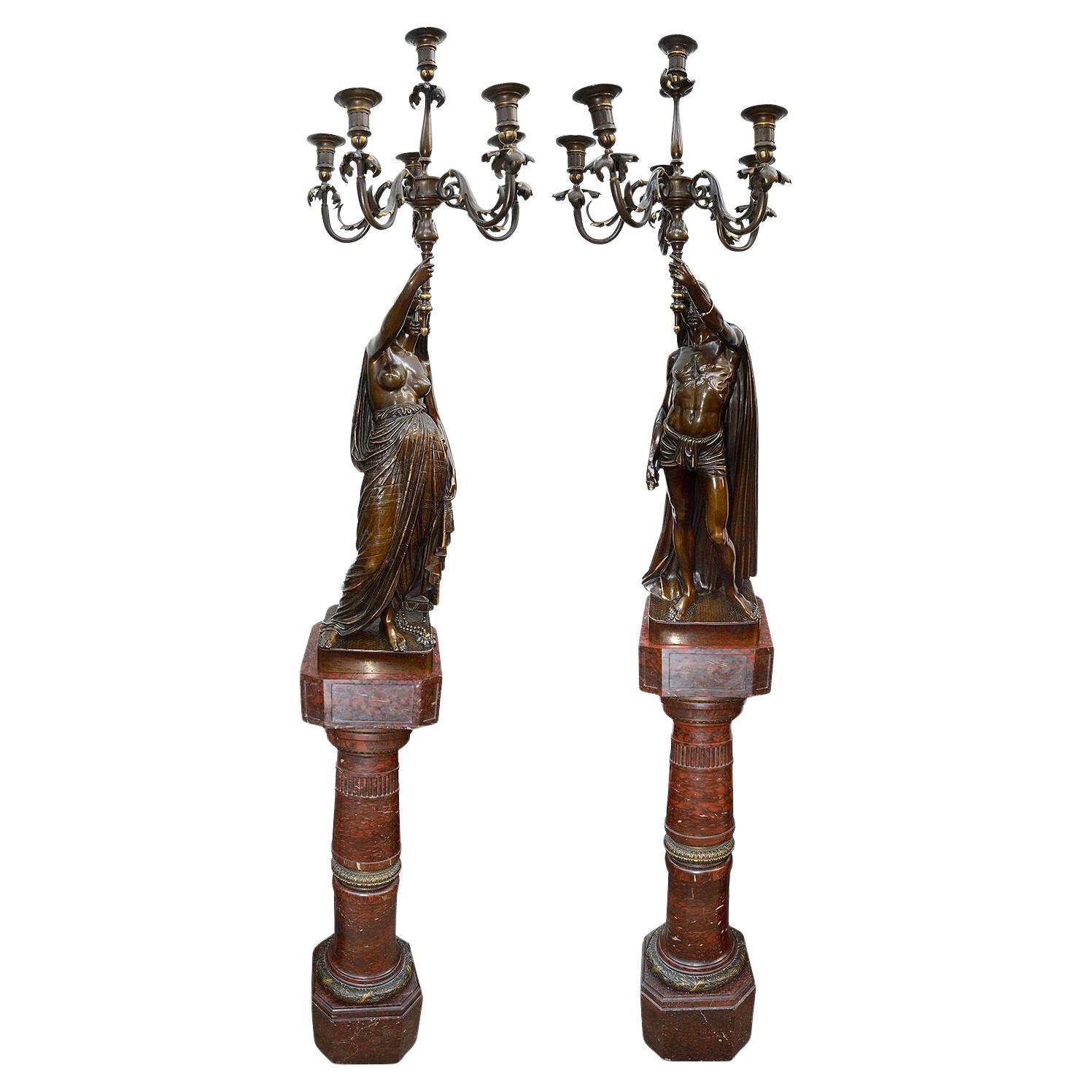 Coppia di candelabri in bronzo del XIX secolo, con timbro Barbedienne. Altezza 208 cm in vendita