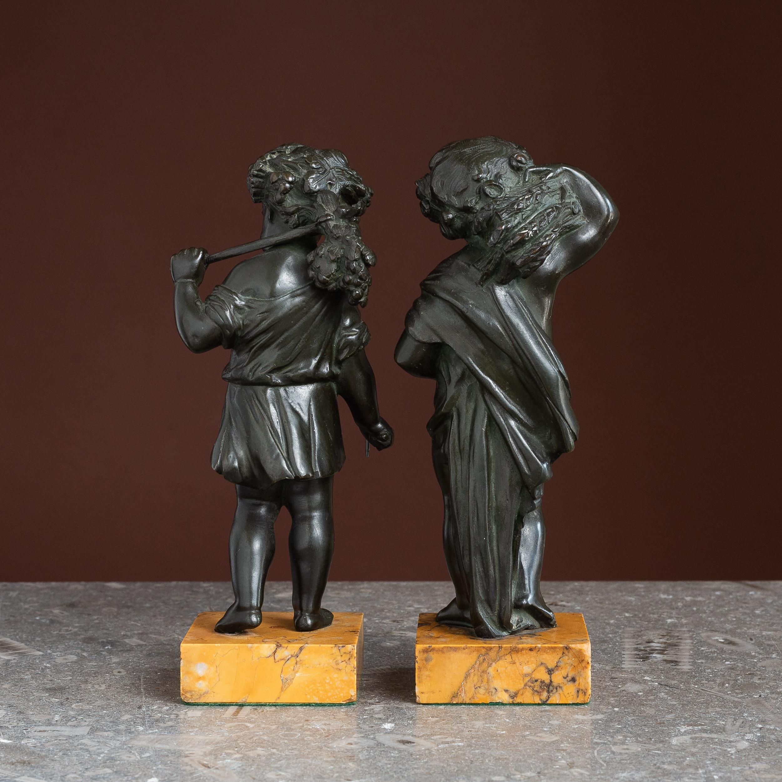 Coppia di figure in bronzo del XIX secolo che rappresentano il raccolto e l'abbondanza in vendita 5