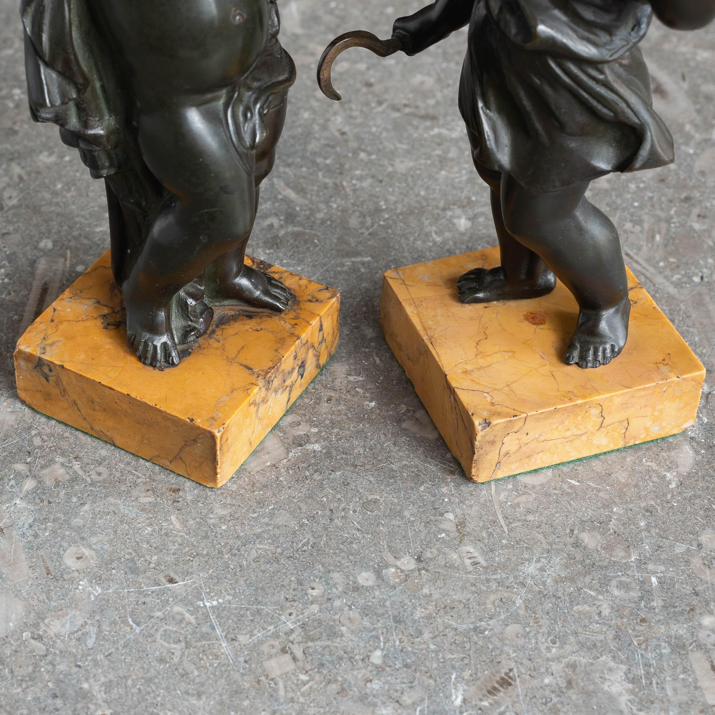 Coppia di figure in bronzo del XIX secolo che rappresentano il raccolto e l'abbondanza In condizioni buone in vendita a London, GB