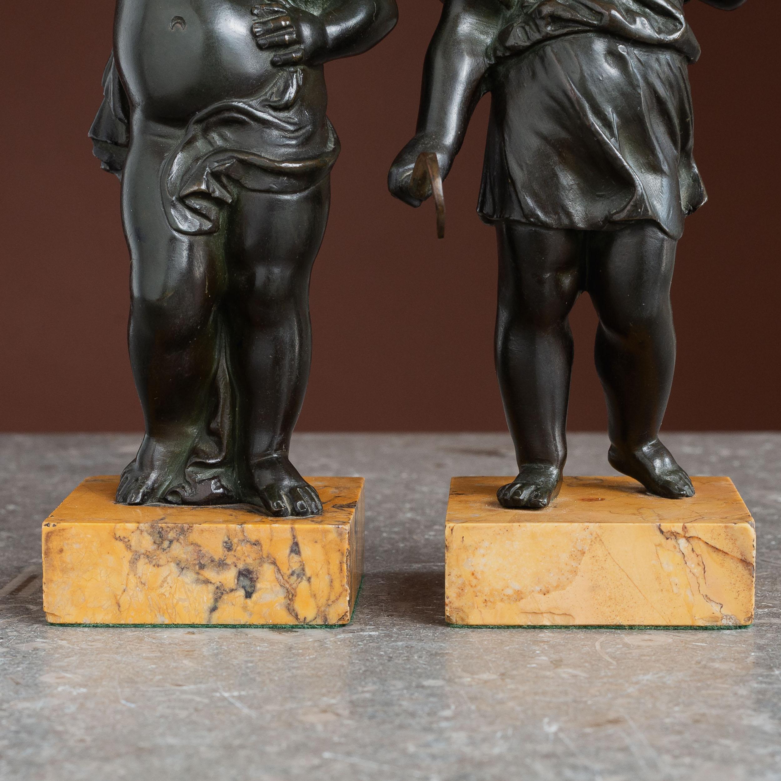 Bronzo Coppia di figure in bronzo del XIX secolo che rappresentano il raccolto e l'abbondanza in vendita