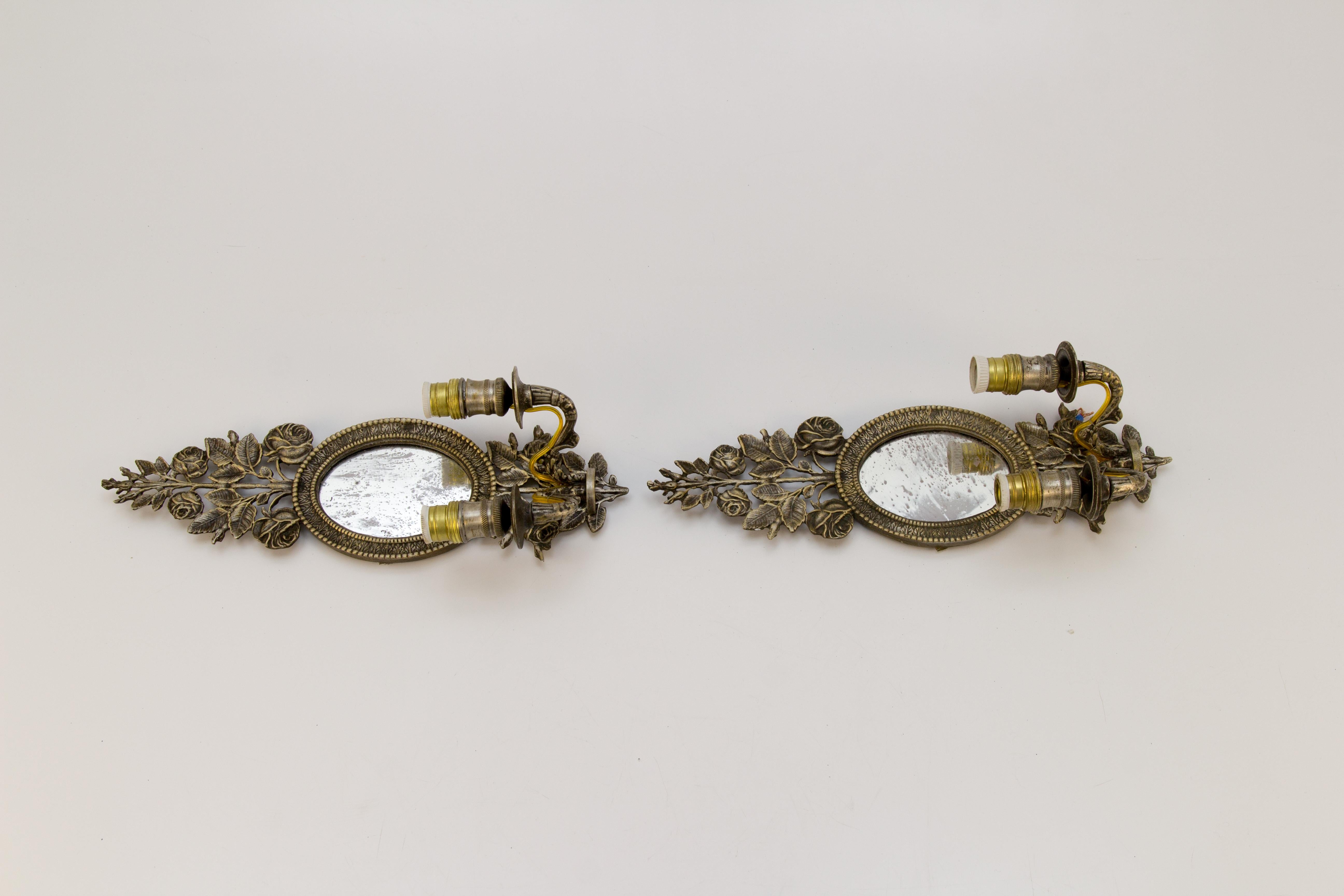 Pair of 19th Century Bronze Floral Mirrored Wall Sconces For Sale 11