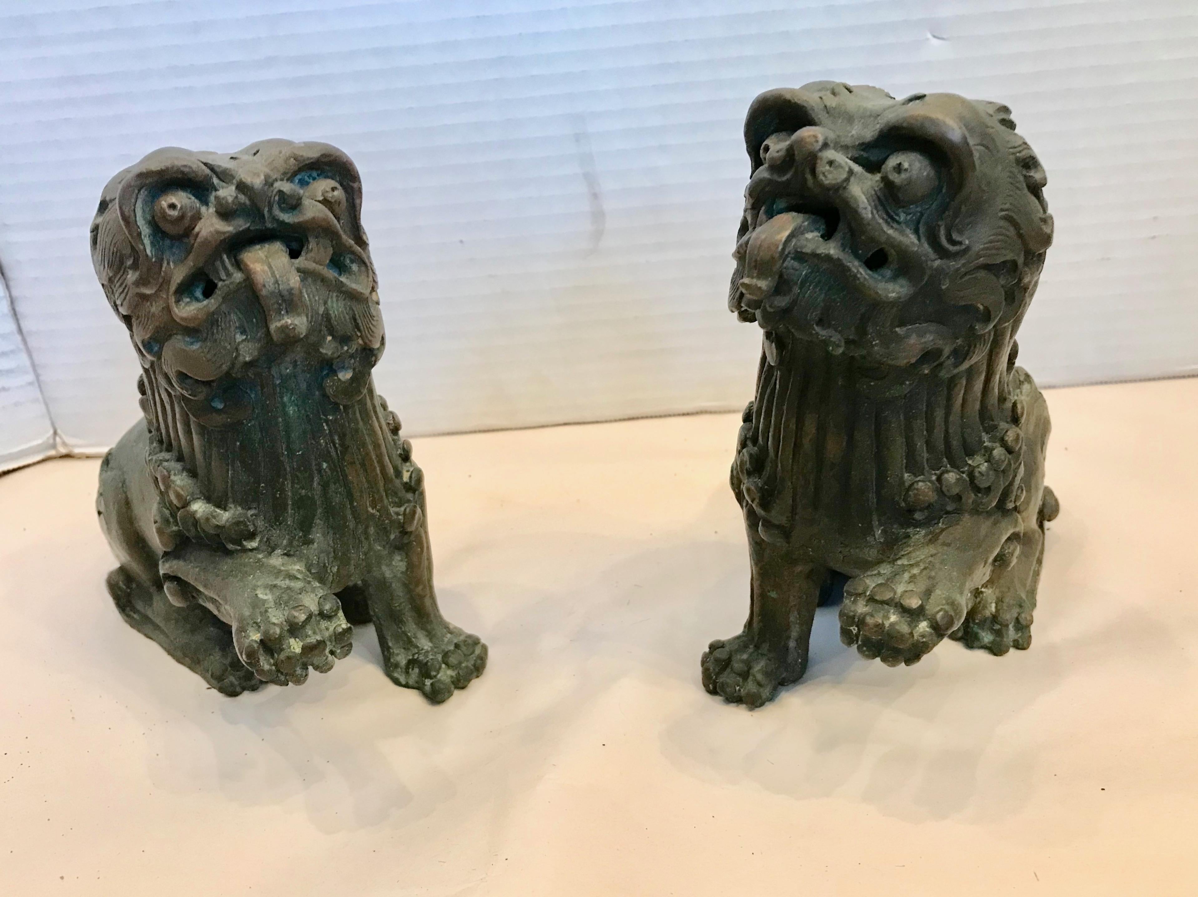 Pair of 19TH Century Bronze Foo Dogs For Sale 1