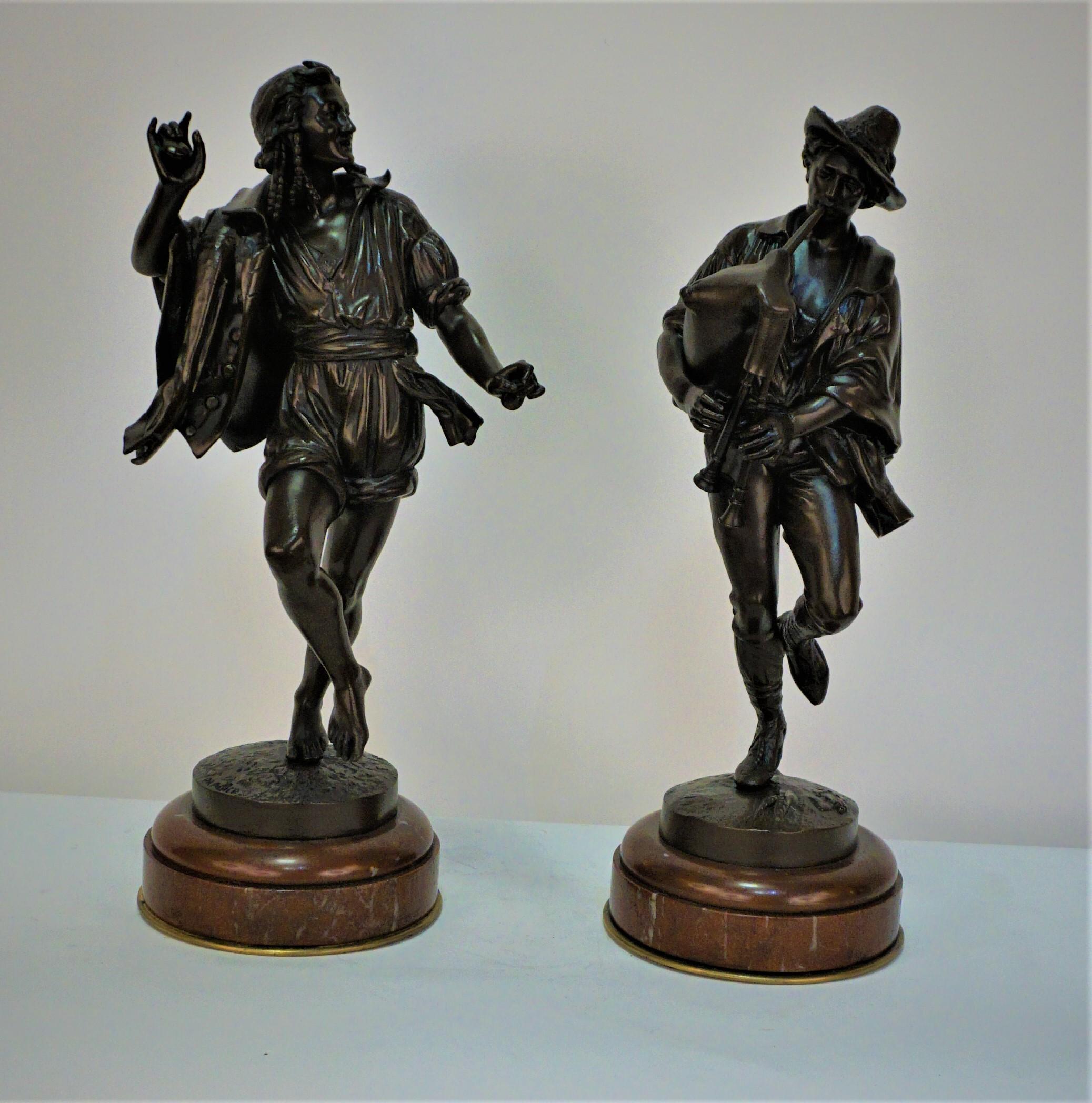 Paire de danseurs napolitaines avec figure masculine en bronze du 19ème siècle par Pradier en vente 8