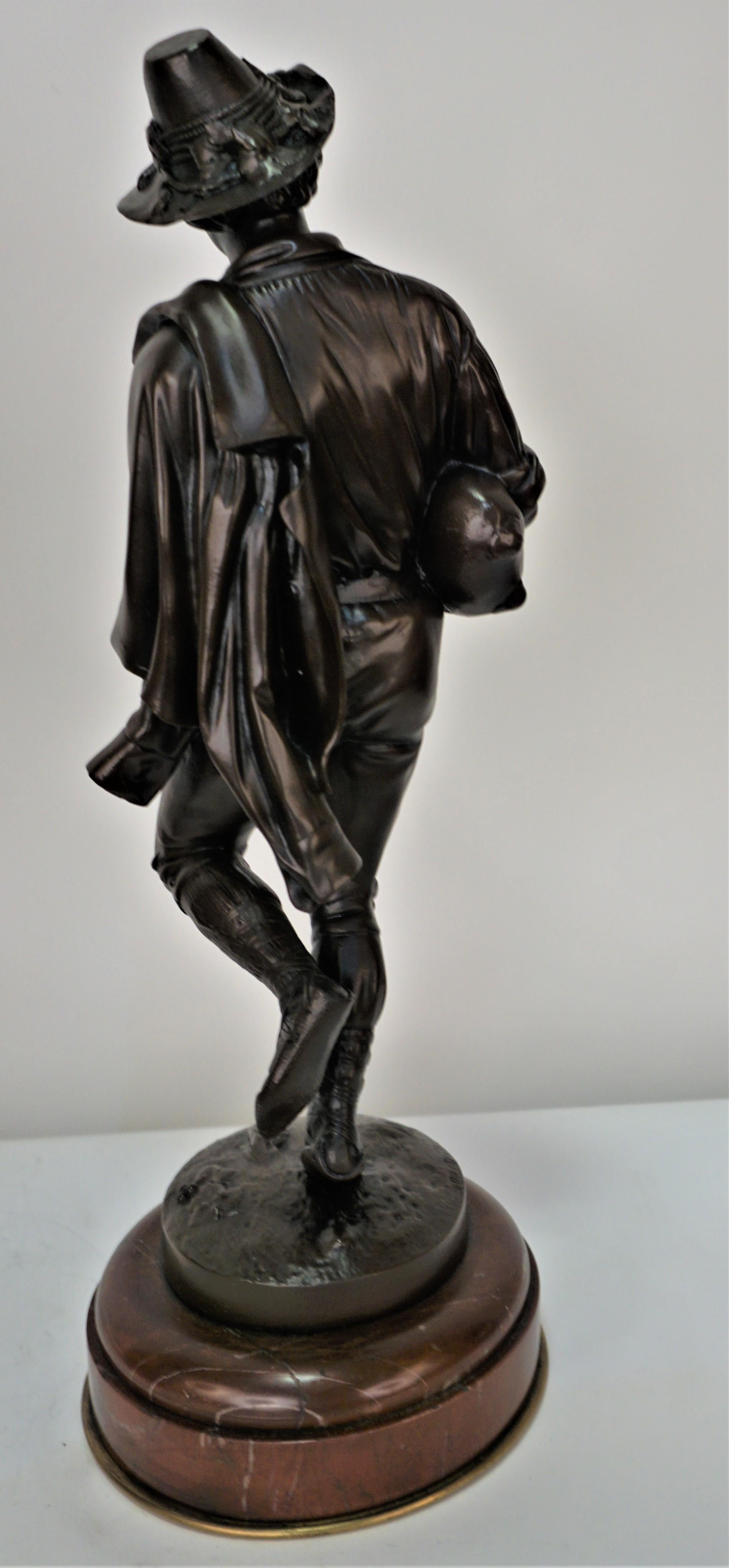 Paire de danseurs napolitaines avec figure masculine en bronze du 19ème siècle par Pradier en vente 3
