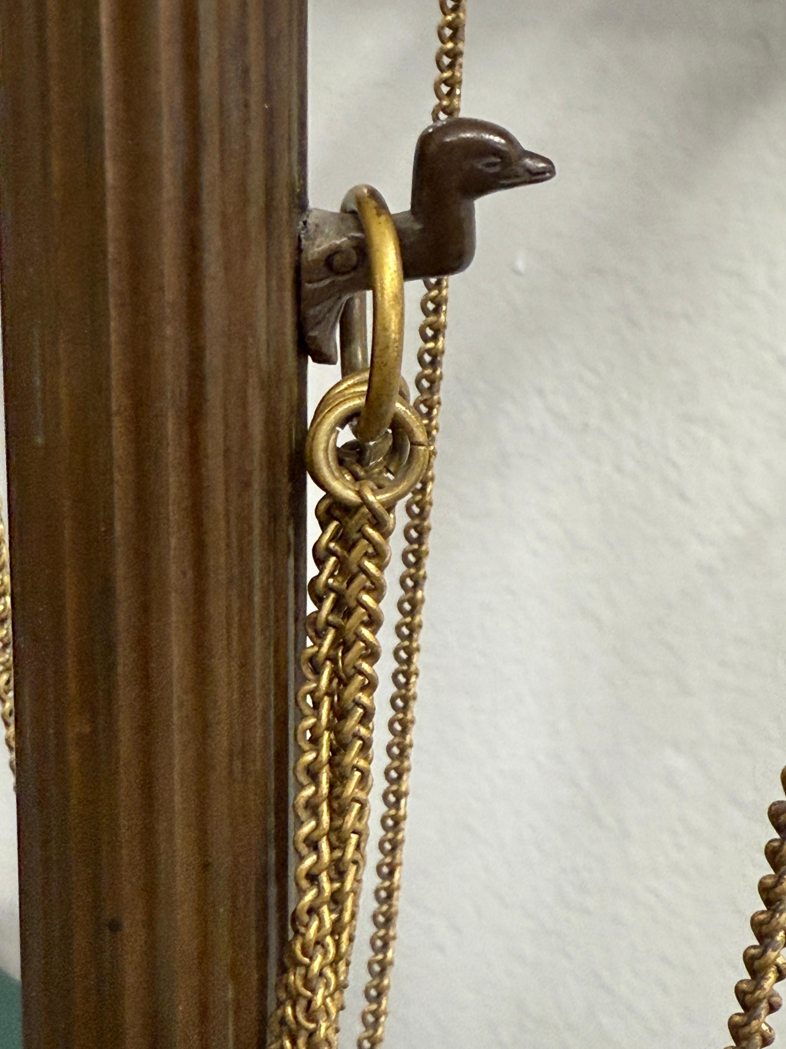 Coppia di candelabri neoclassici francesi in bronzo del XIX secolo in vendita 4