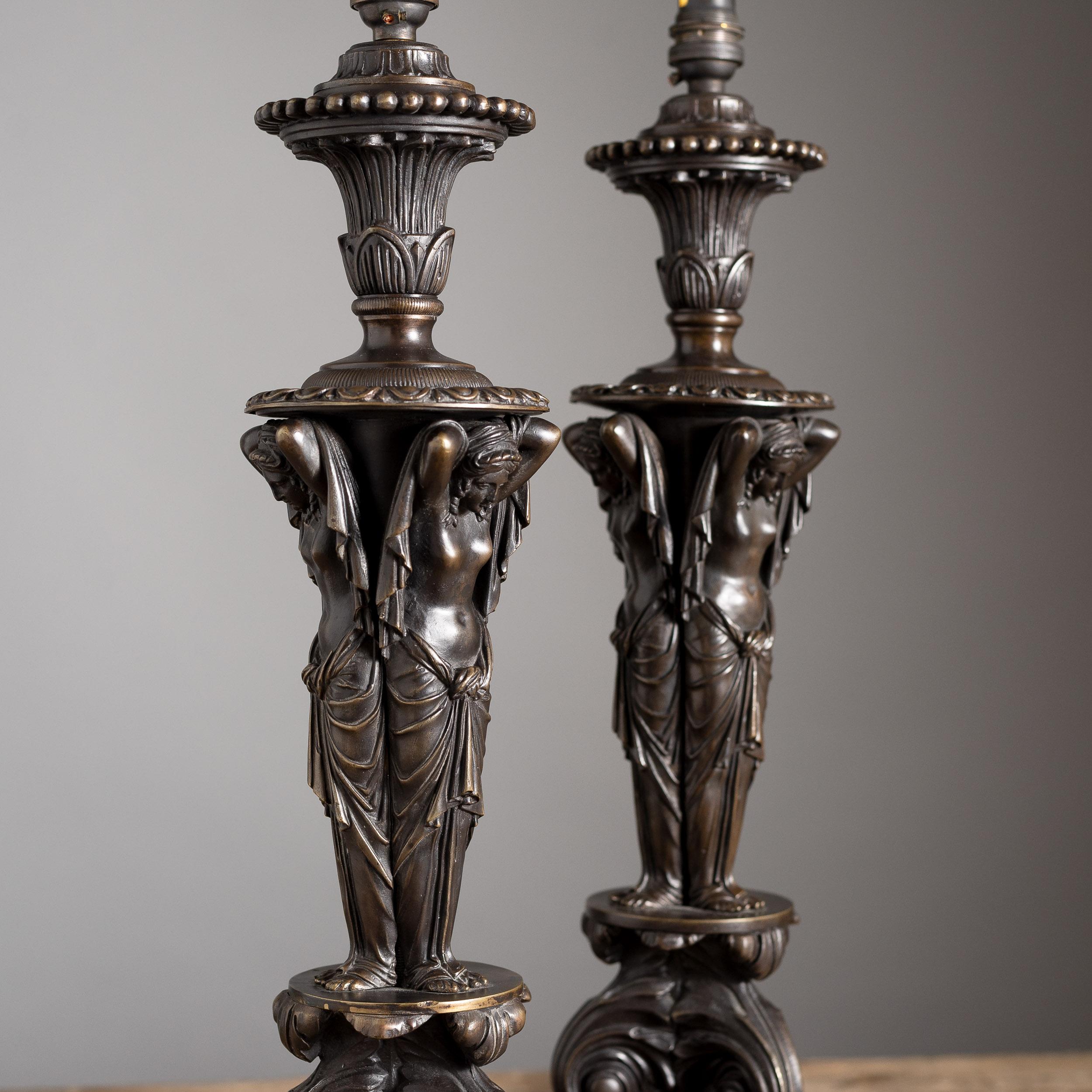 Coppia di lampade da tavolo in bronzo del XIX secolo in vendita 5