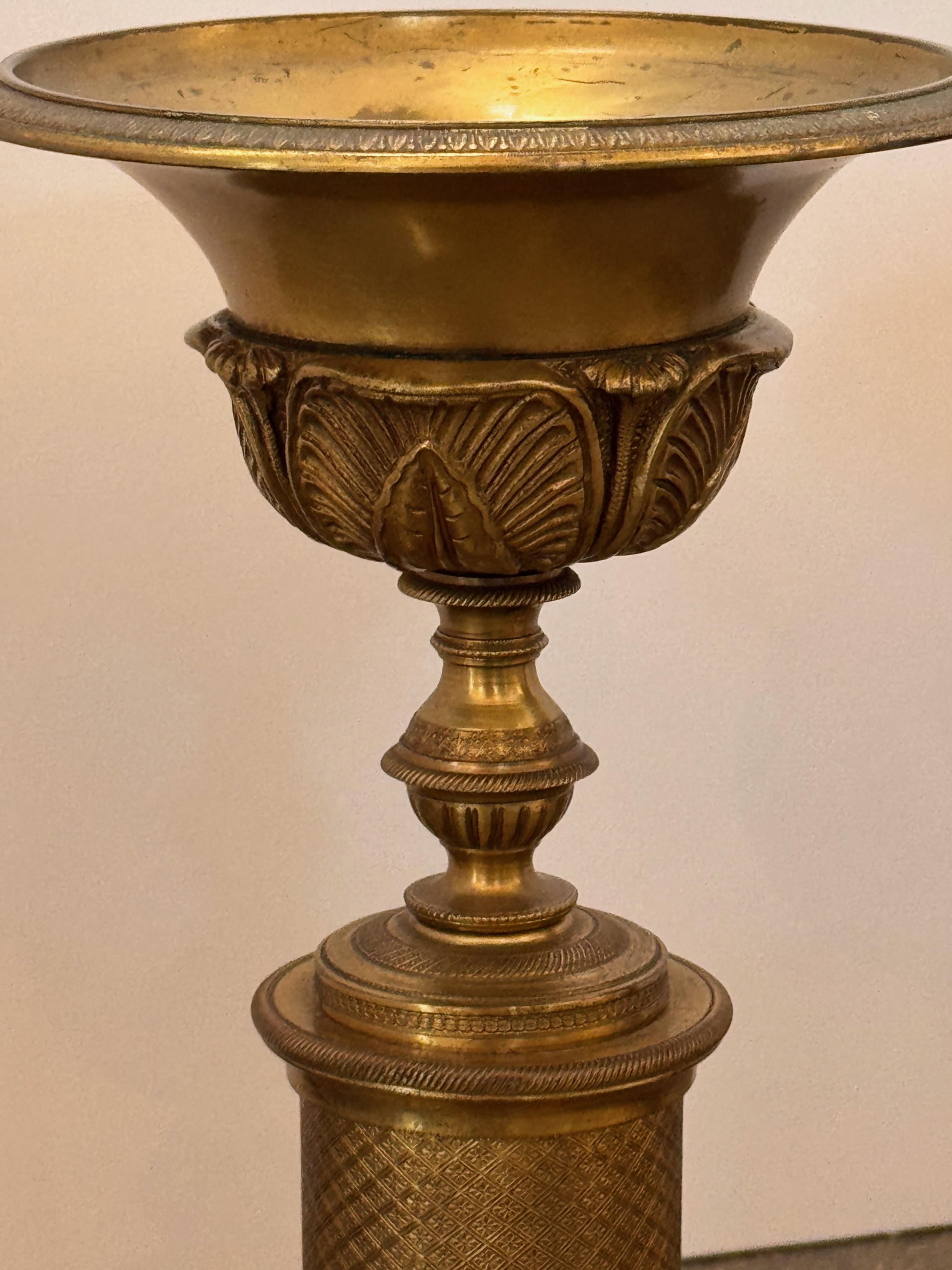 Bronzo Coppia di urne in bronzo del XIX secolo in vendita