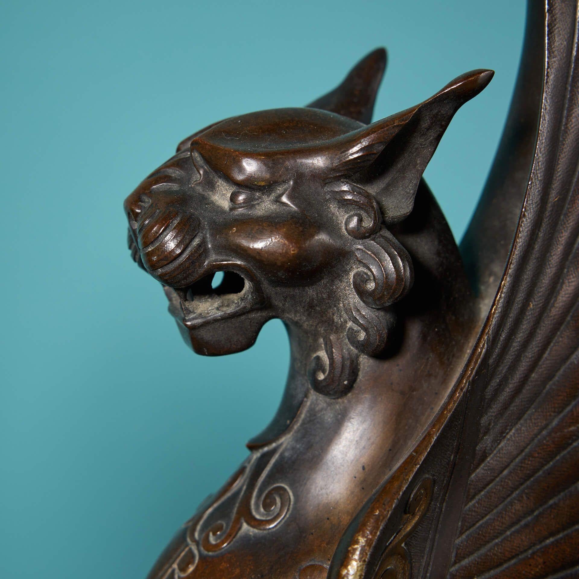 Pair of 19th Century Bronze Winged Lion Sculptures on Marble Bases For Sale 2