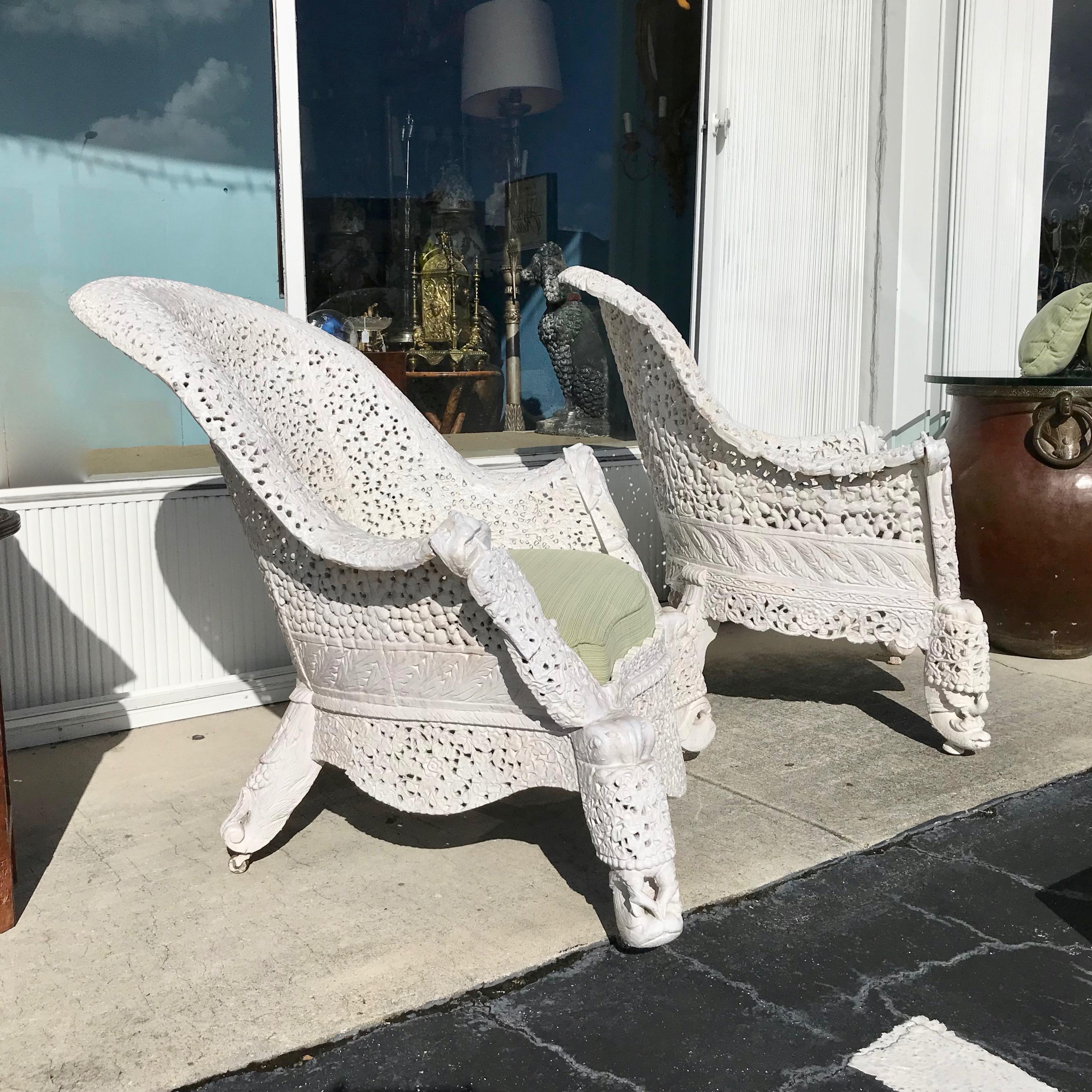 Pair of 19TH Century Burmese Palace Chairs In Good Condition For Sale In West Palm Beach, FL