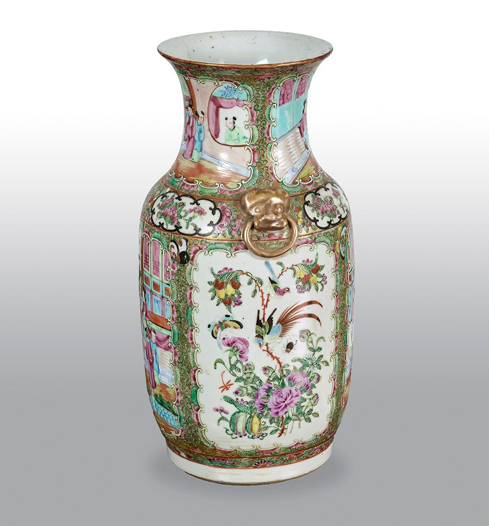 Chinese Pair of 19th Century Cantonese Vases For Sale