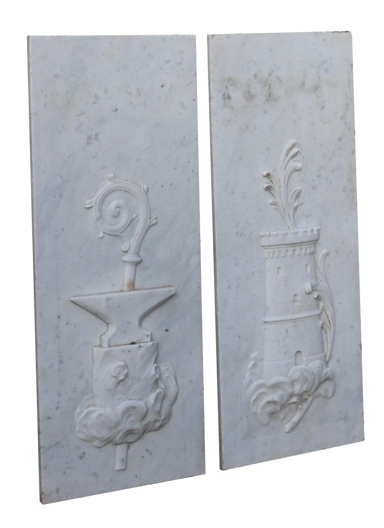 Pair of 19th Century Carrara Marble Wall Plaques For Sale at 1stDibs