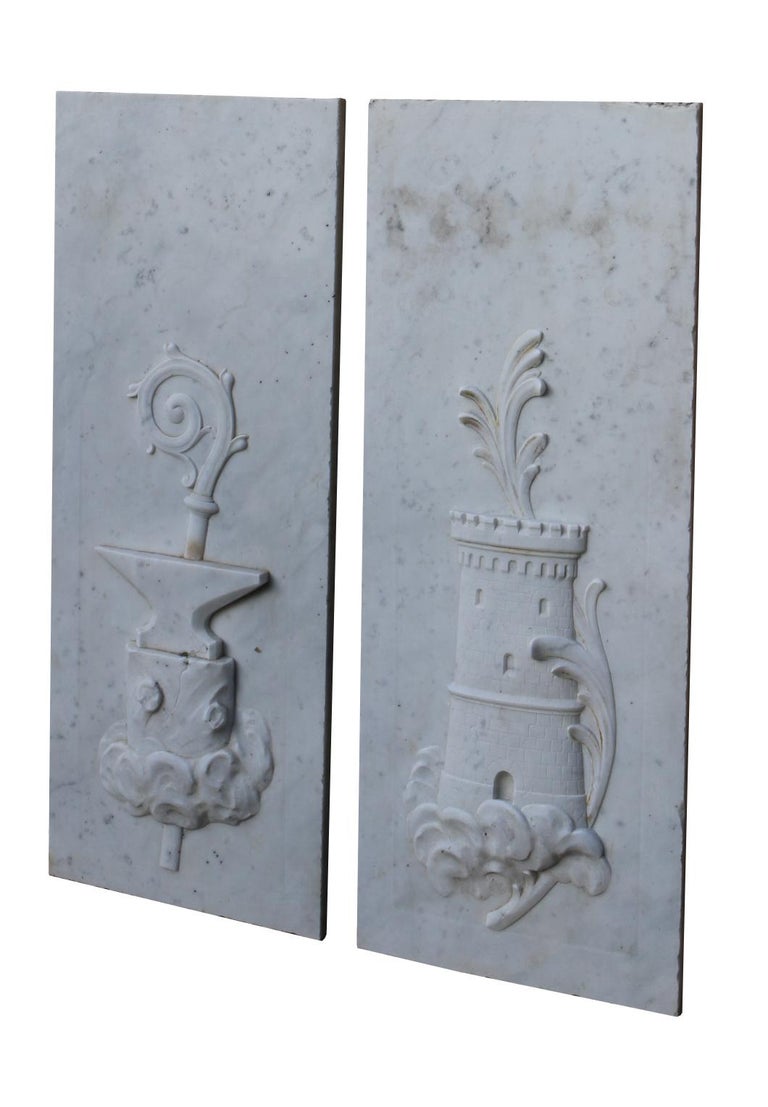 Pair of 19th Century Carrara Marble Wall Plaques For Sale at 1stDibs