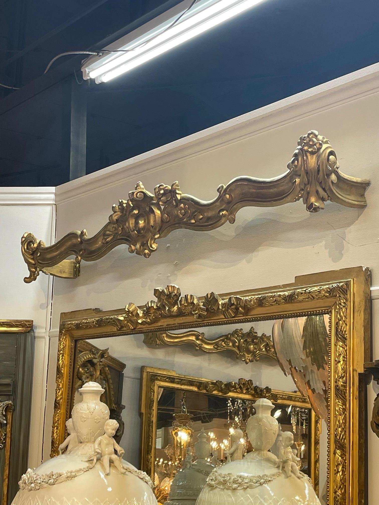 Pair of 19th Century Carved and Giltwood Window Valance 1