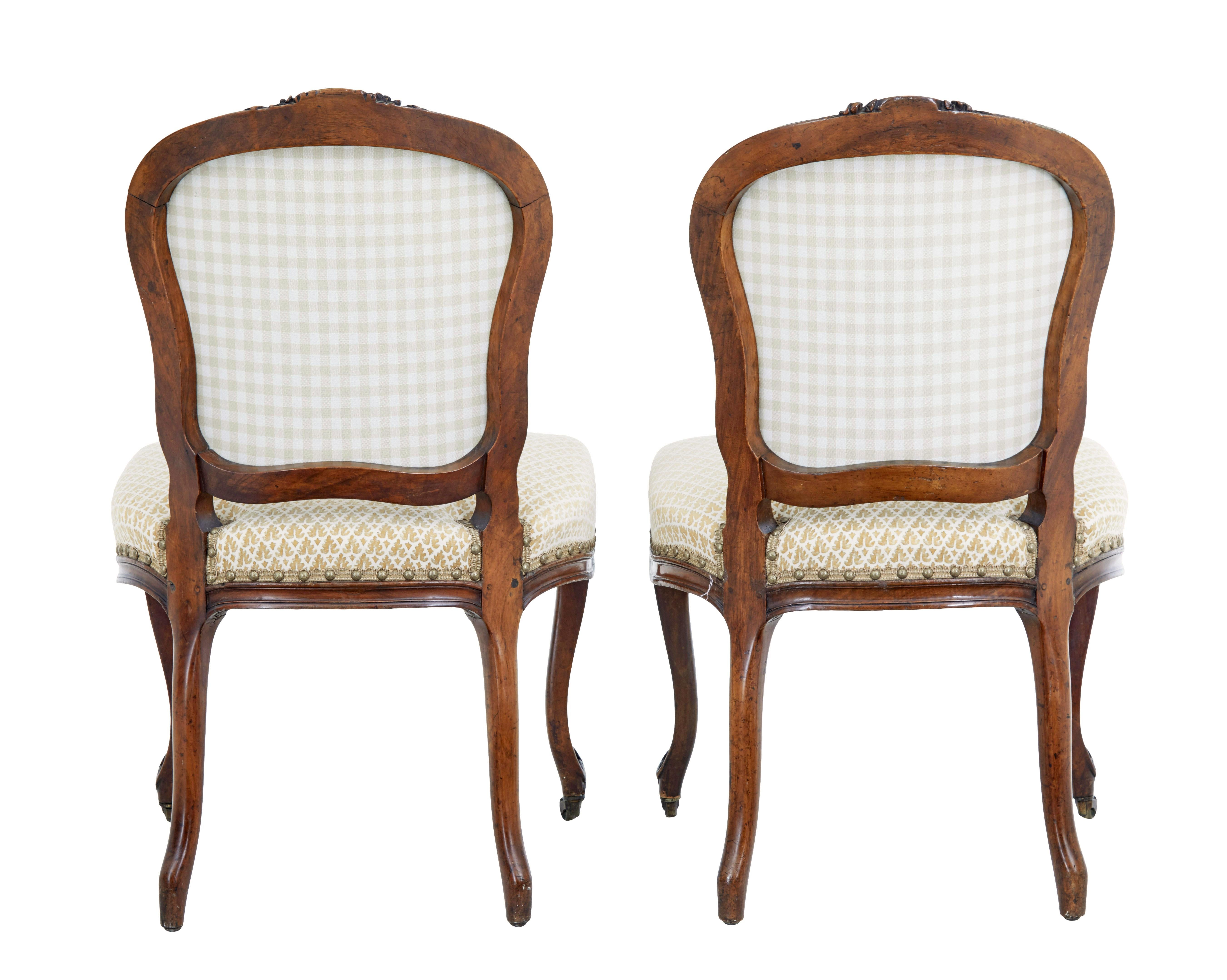 Pair of 19th Century carved walnut side chairs In Good Condition For Sale In Debenham, Suffolk