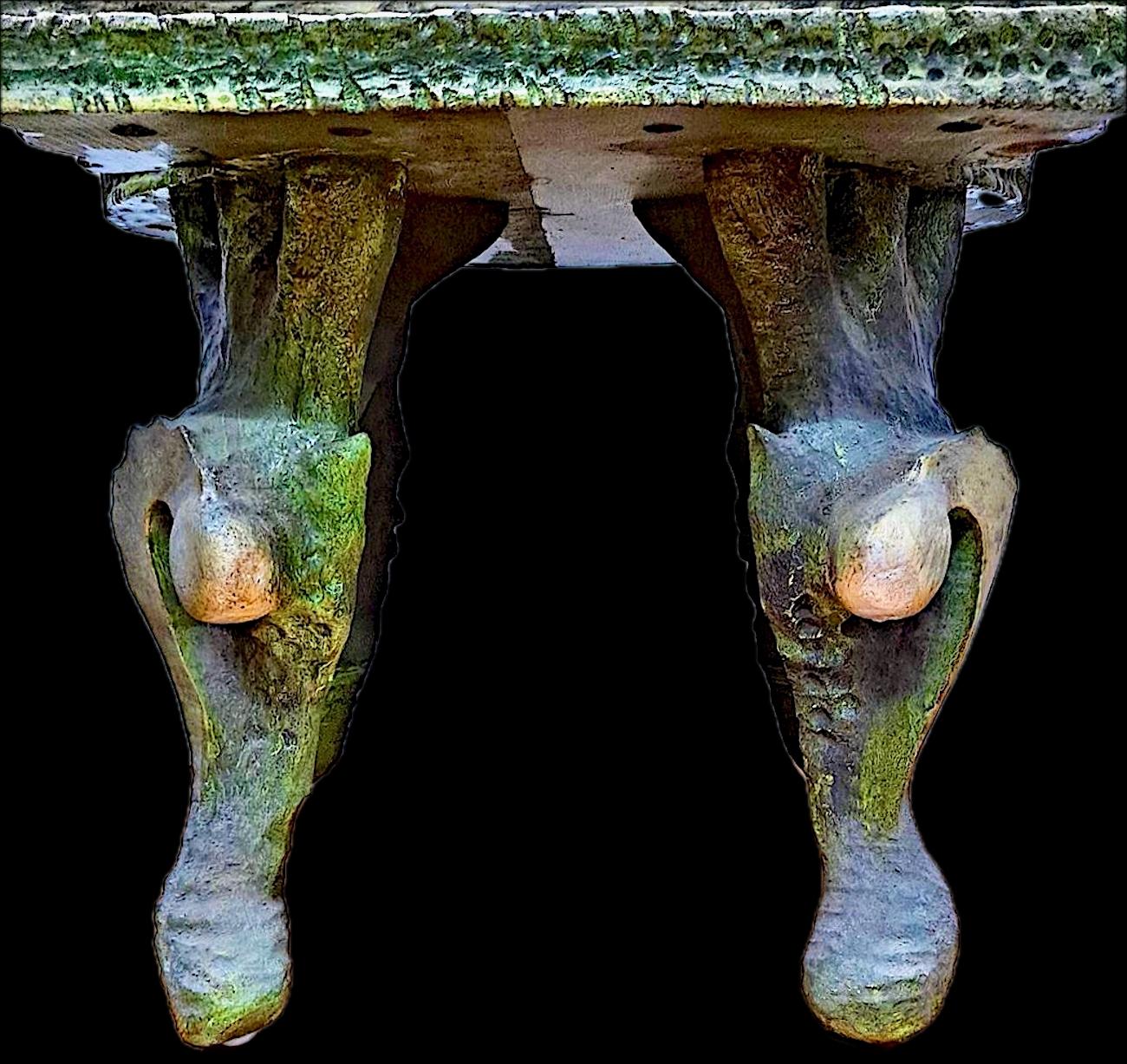 italien Paire de chaises de jardin vénitiennes en bois sculpté du 19ème siècle en vente