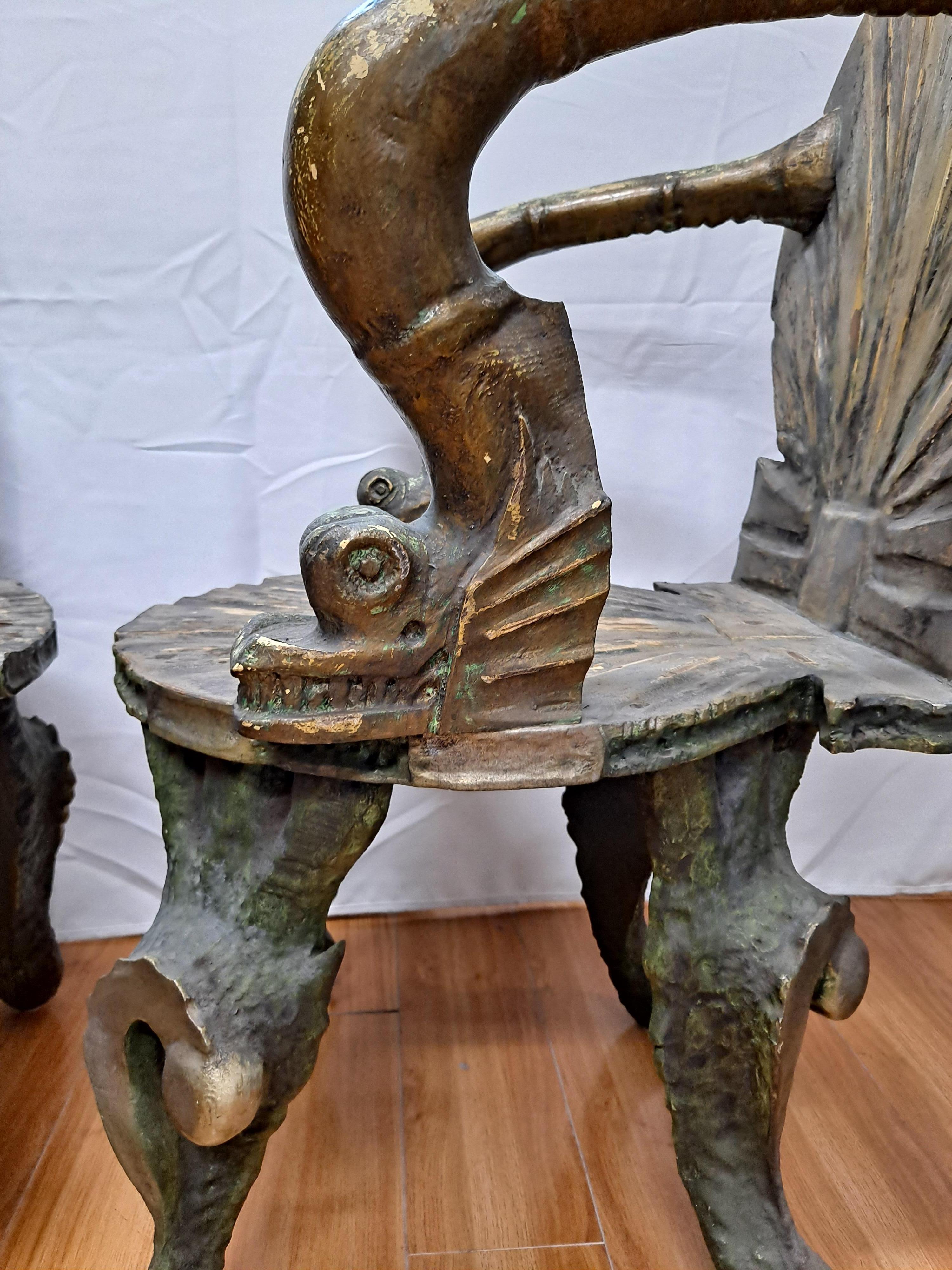 Paire de chaises de jardin vénitiennes en bois sculpté du 19ème siècle Bon état - En vente à San Francisco, CA