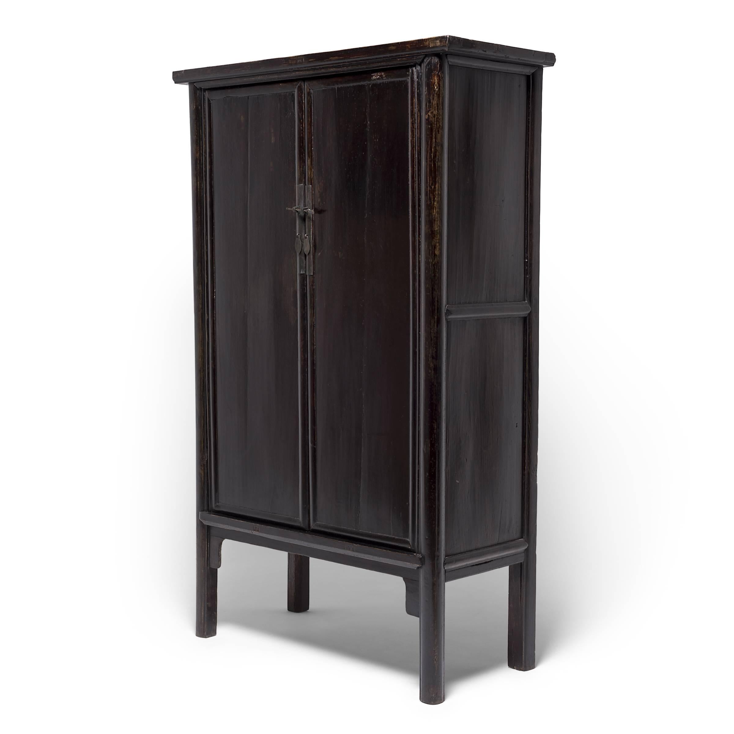 Pair of Chinese Black Lacquer Noodle Cabinets, c. 1800 In Good Condition In Chicago, IL