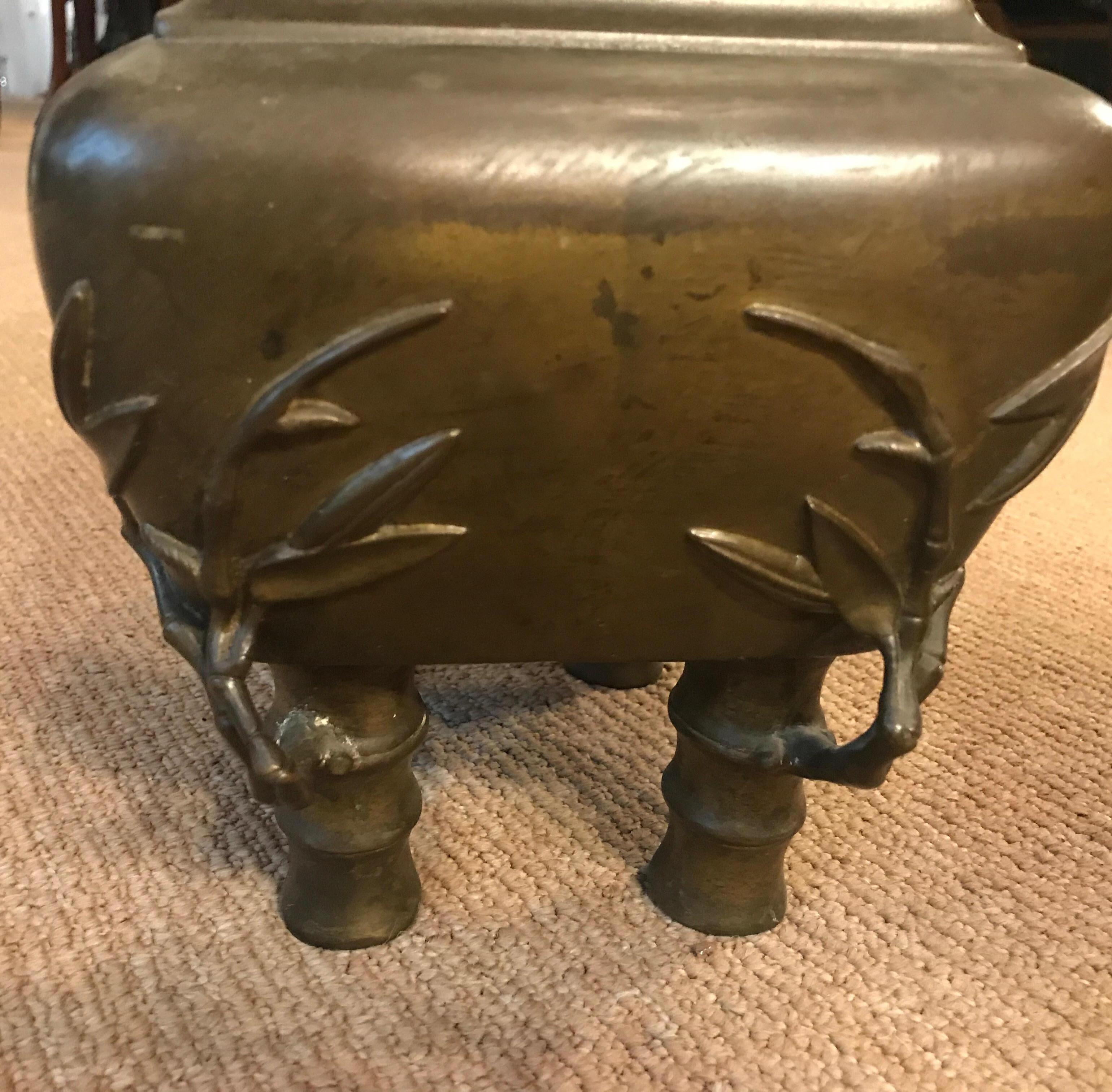 Pair of 19th Century Chinese Bronze Censer Urns 7
