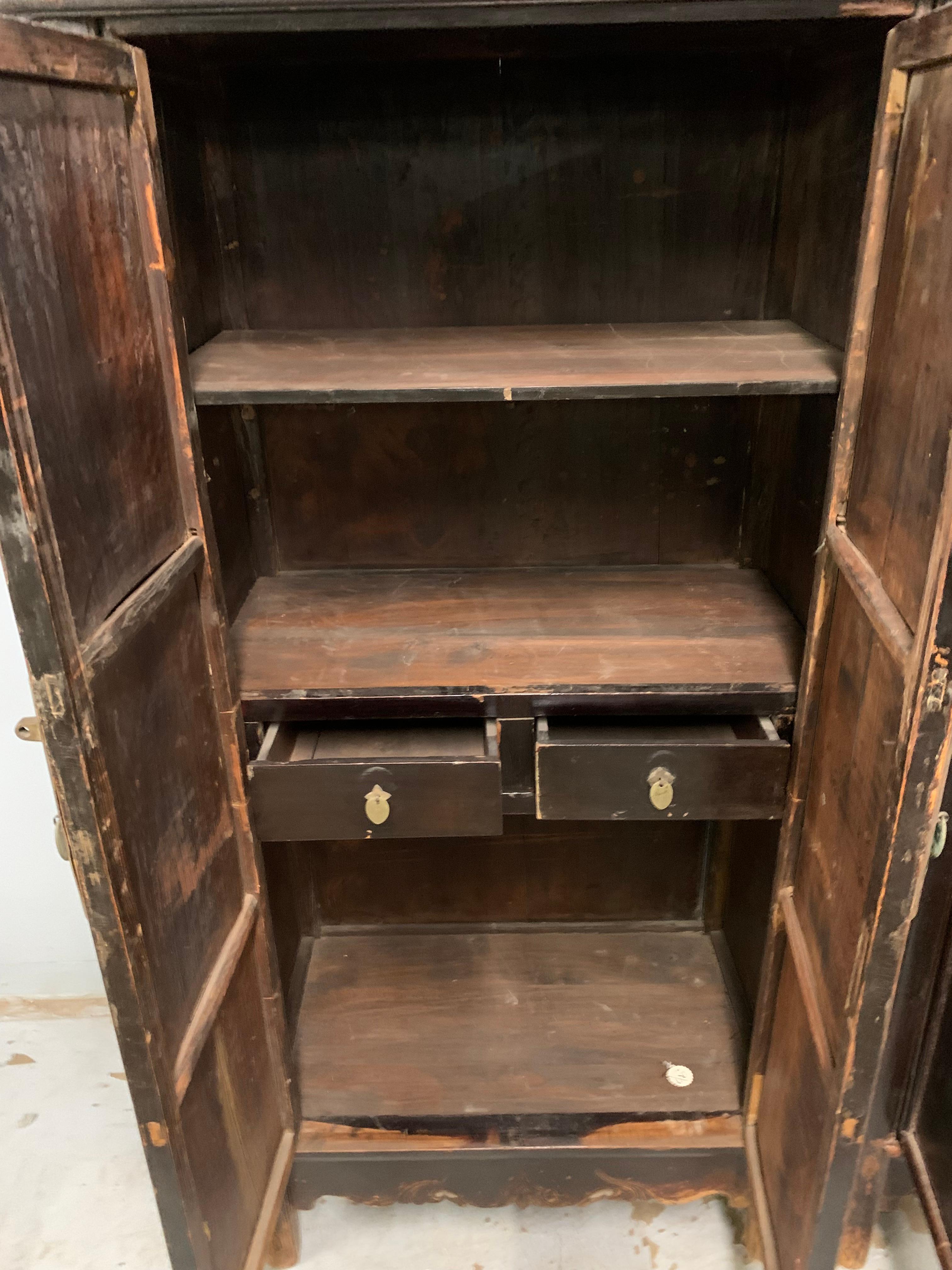 Carved Pair of 19th Century Chinese Cabinets For Sale
