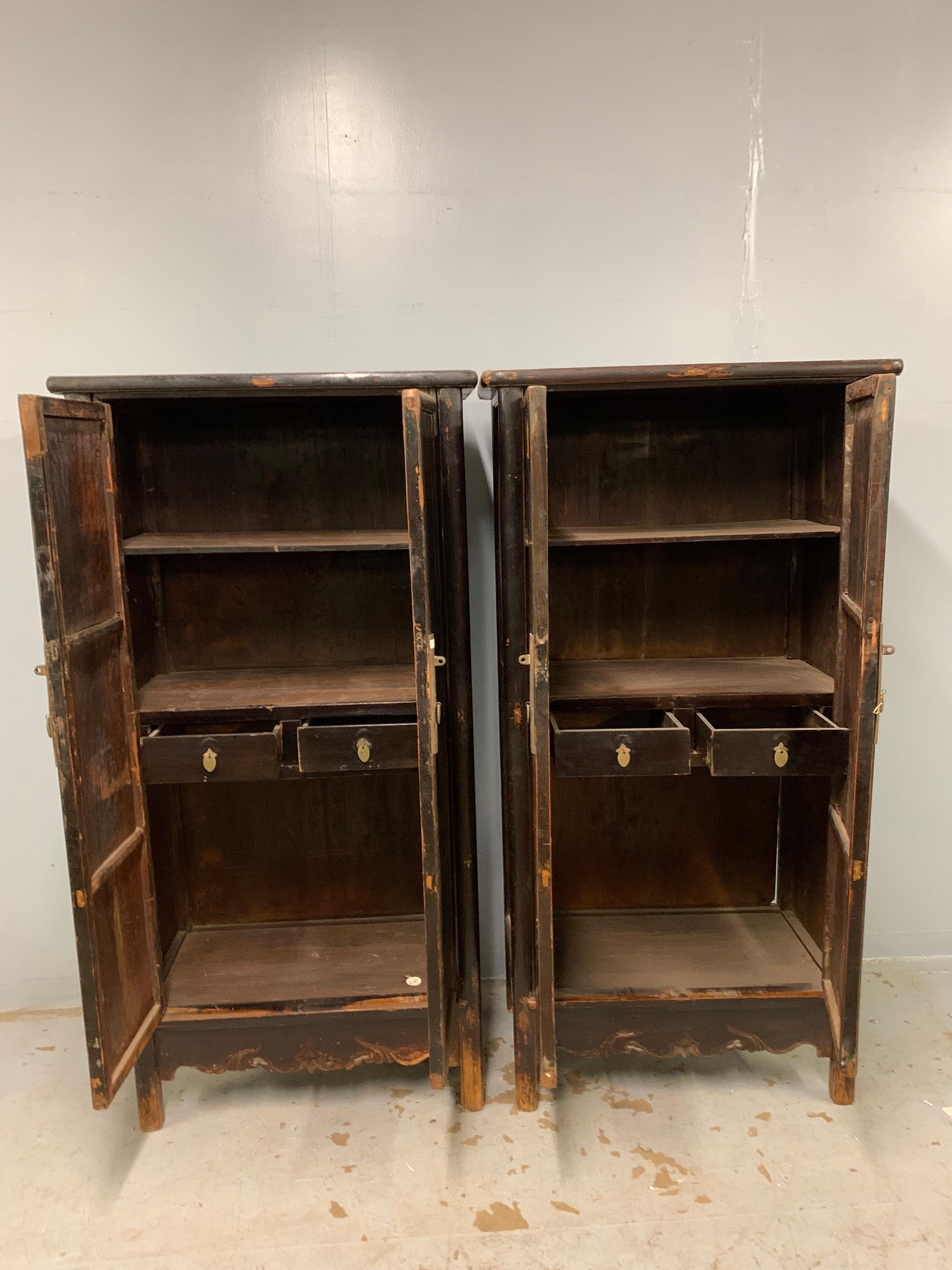 Lacquer Pair of 19th Century Chinese Cabinets For Sale