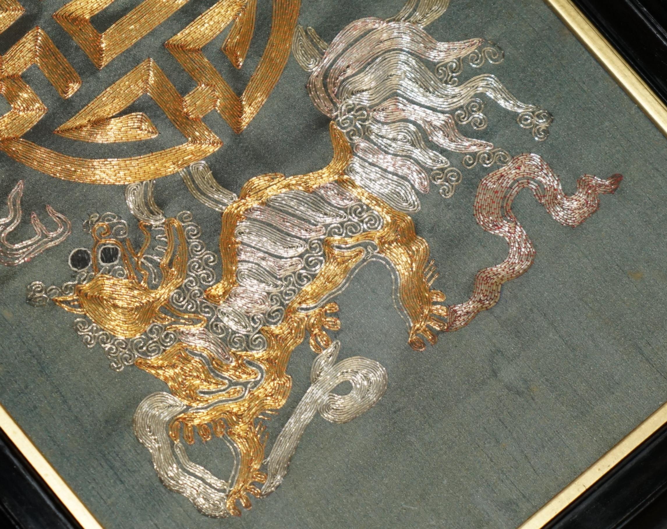 PAIR OF 19TH CENTURY CHINESE DRAGON FOO DOG GOLD SILVER STITCH SILK EMBROIDERIEs For Sale 4