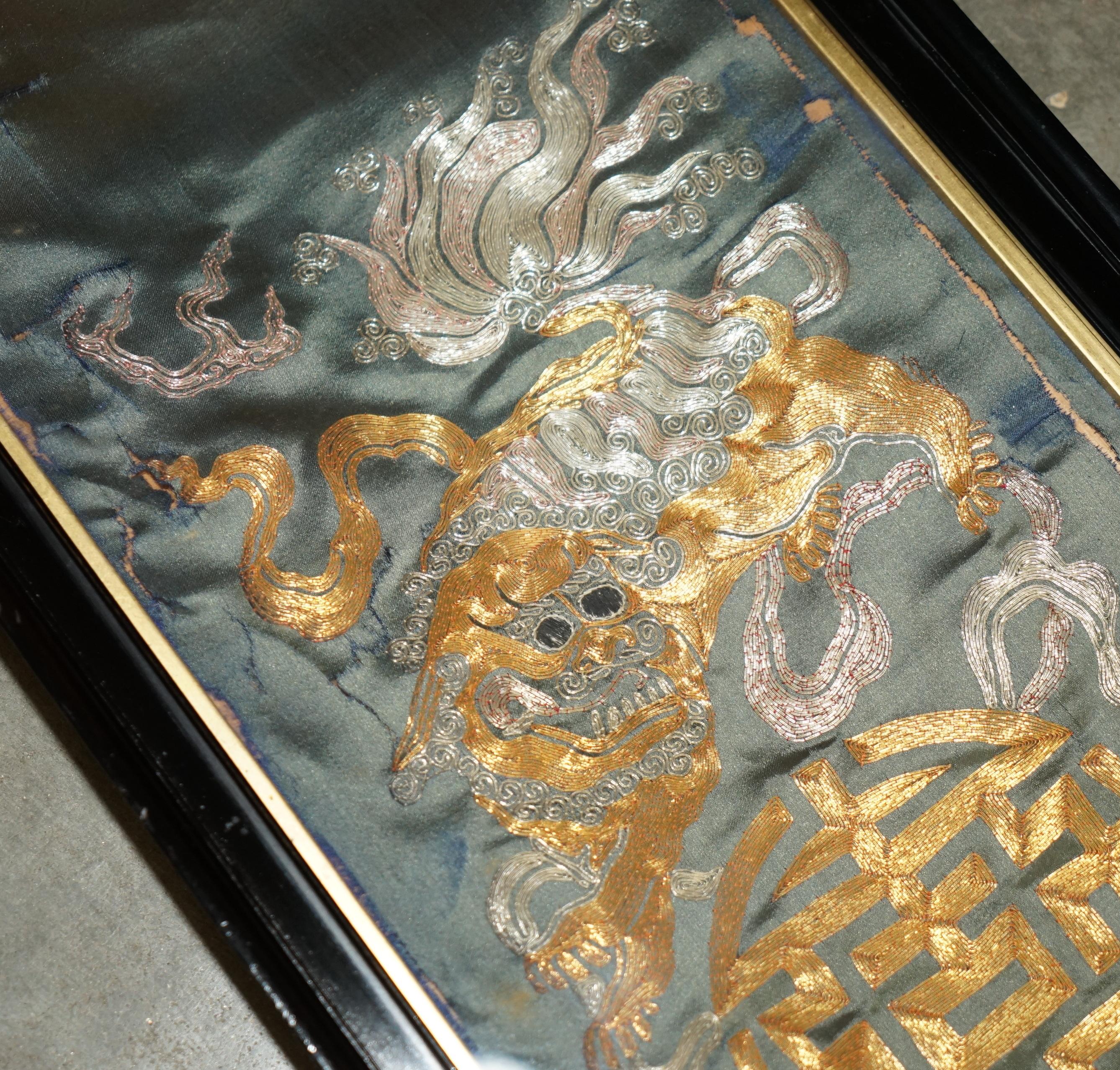 PAIR OF 19TH CENTURY CHINESE DRAGON FOO DOG GOLD SILVER STITCH SILK EMBROIDERIEs For Sale 9