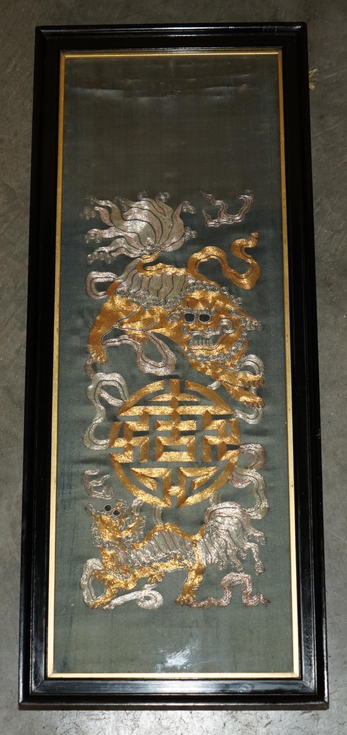 PAIR OF 19TH CENTURY CHINESE DRAGON FOO DOG GOLD SILVER STITCH SILK EMBROIDERIEs For Sale 1