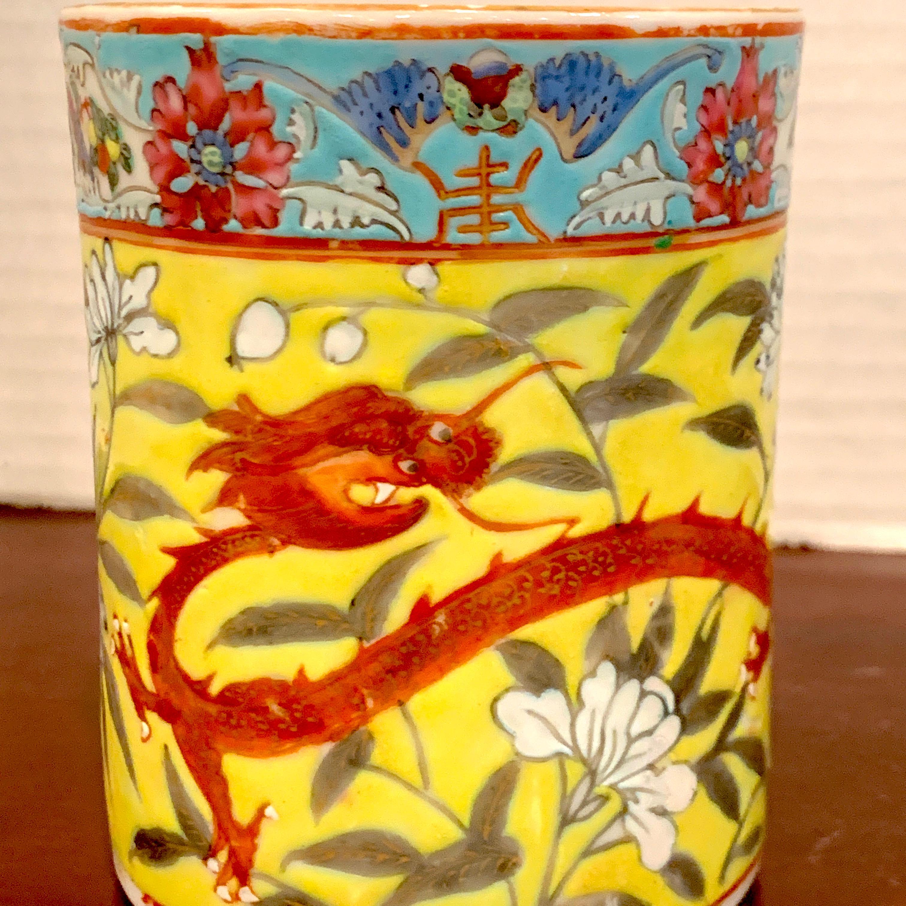 Hand-Painted Pair of 19th Century Chinese Export Famille Verte Yellow Dragon Motif Mugs For Sale