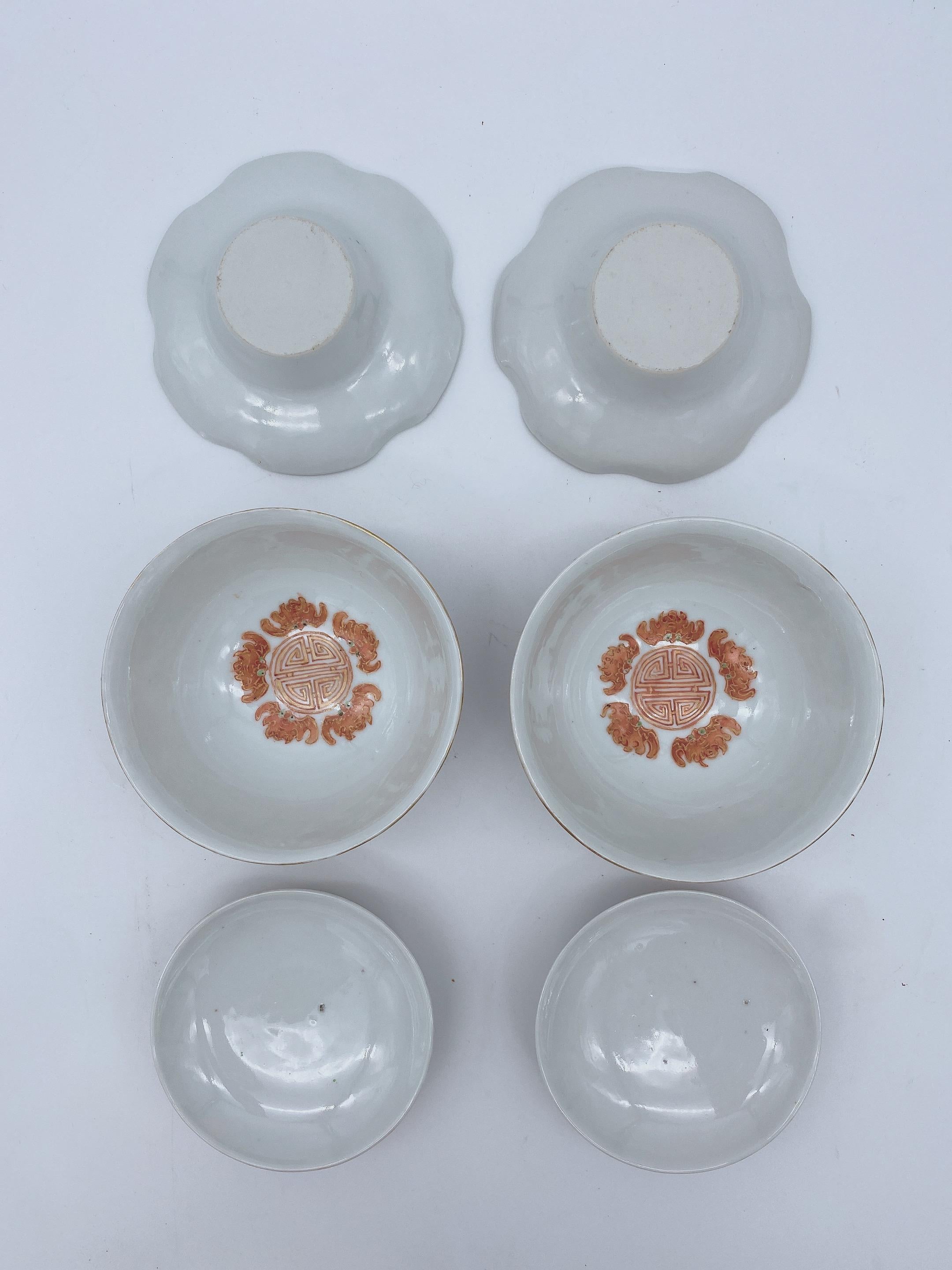 Pair of 19th Century Chinese Flower-Blossom Porcelain Cups with Cover and Base For Sale 6