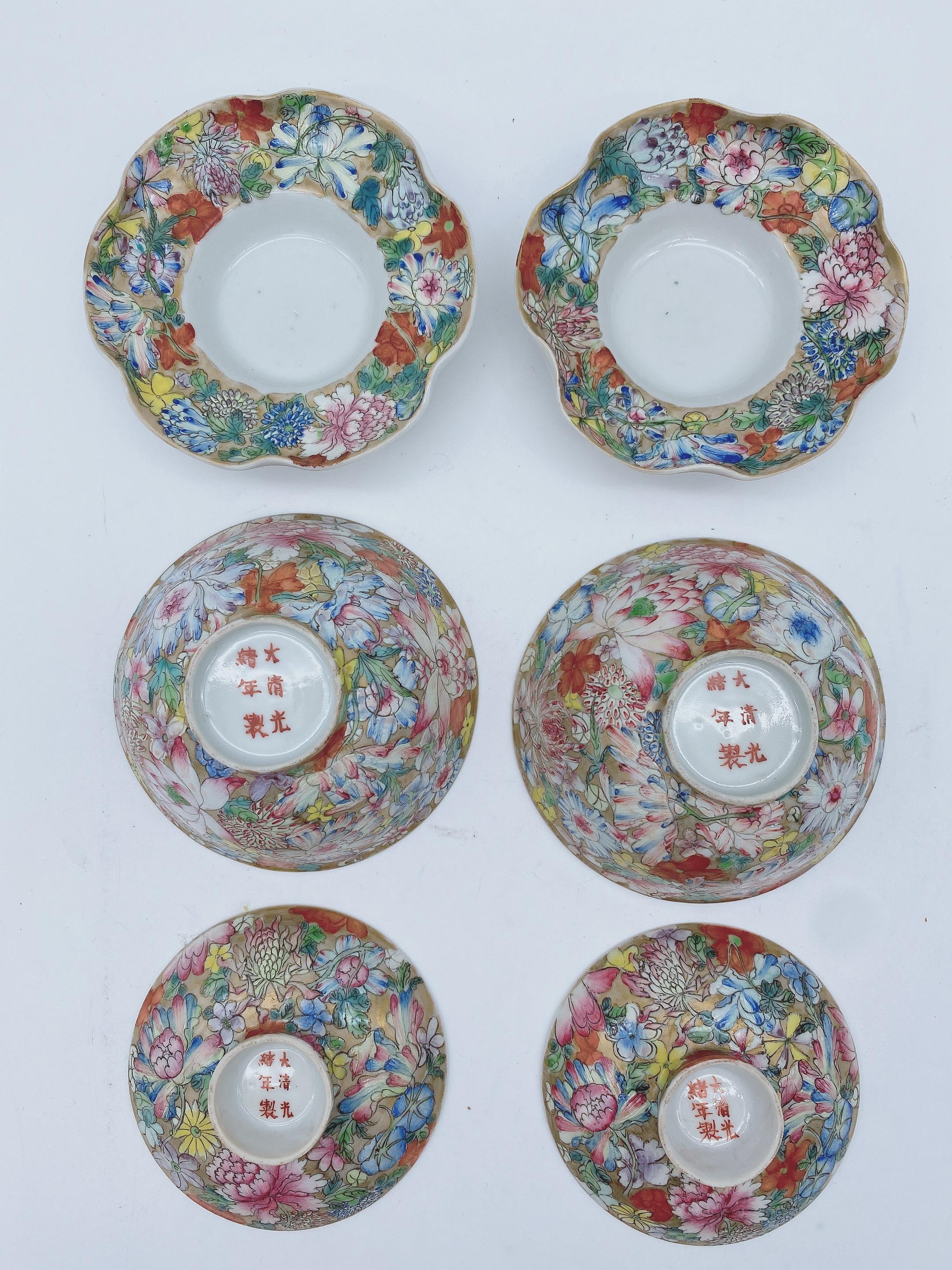Pair of 19th Century Chinese Flower-Blossom Porcelain Cups with Cover and Base For Sale 3