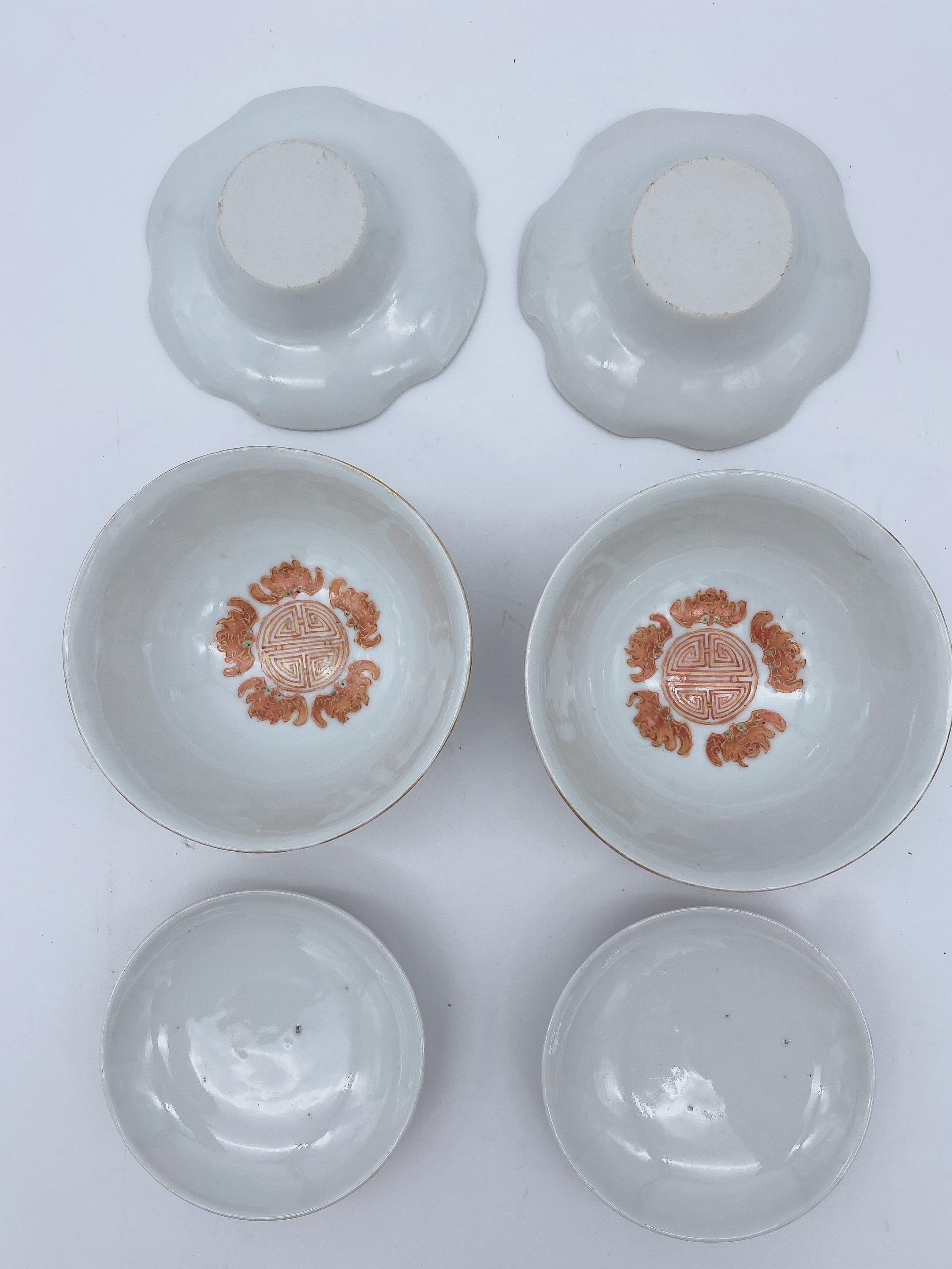 Pair of 19th Century Chinese Flower-Blossom Porcelain Cups with Cover and Base For Sale 5