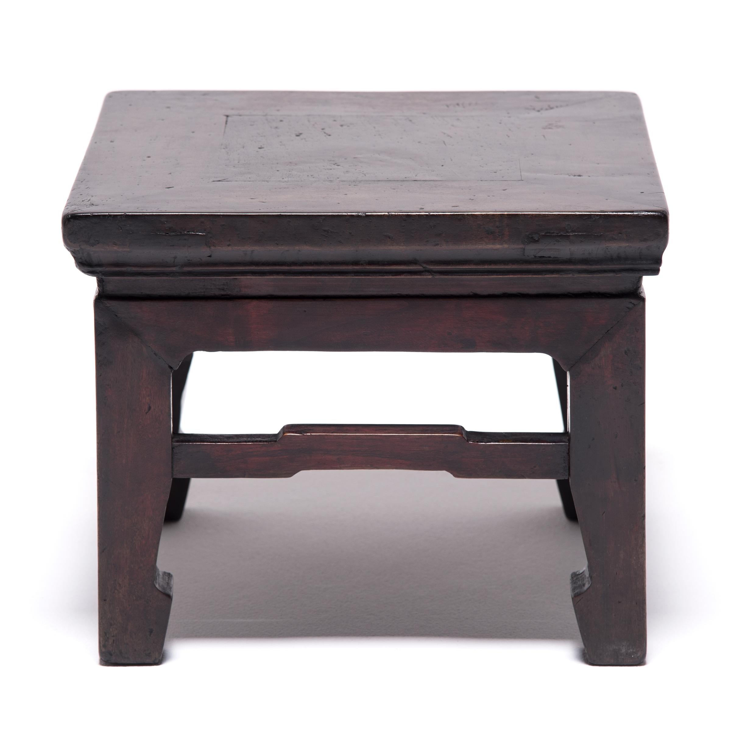 Raised seating first appeared in China in the form of portable stools used by commanders on the battlefield. The use of stools rapidly spread to the home, used by all classes and sections of society. Diminutive versions of traditional Qing-dynasty