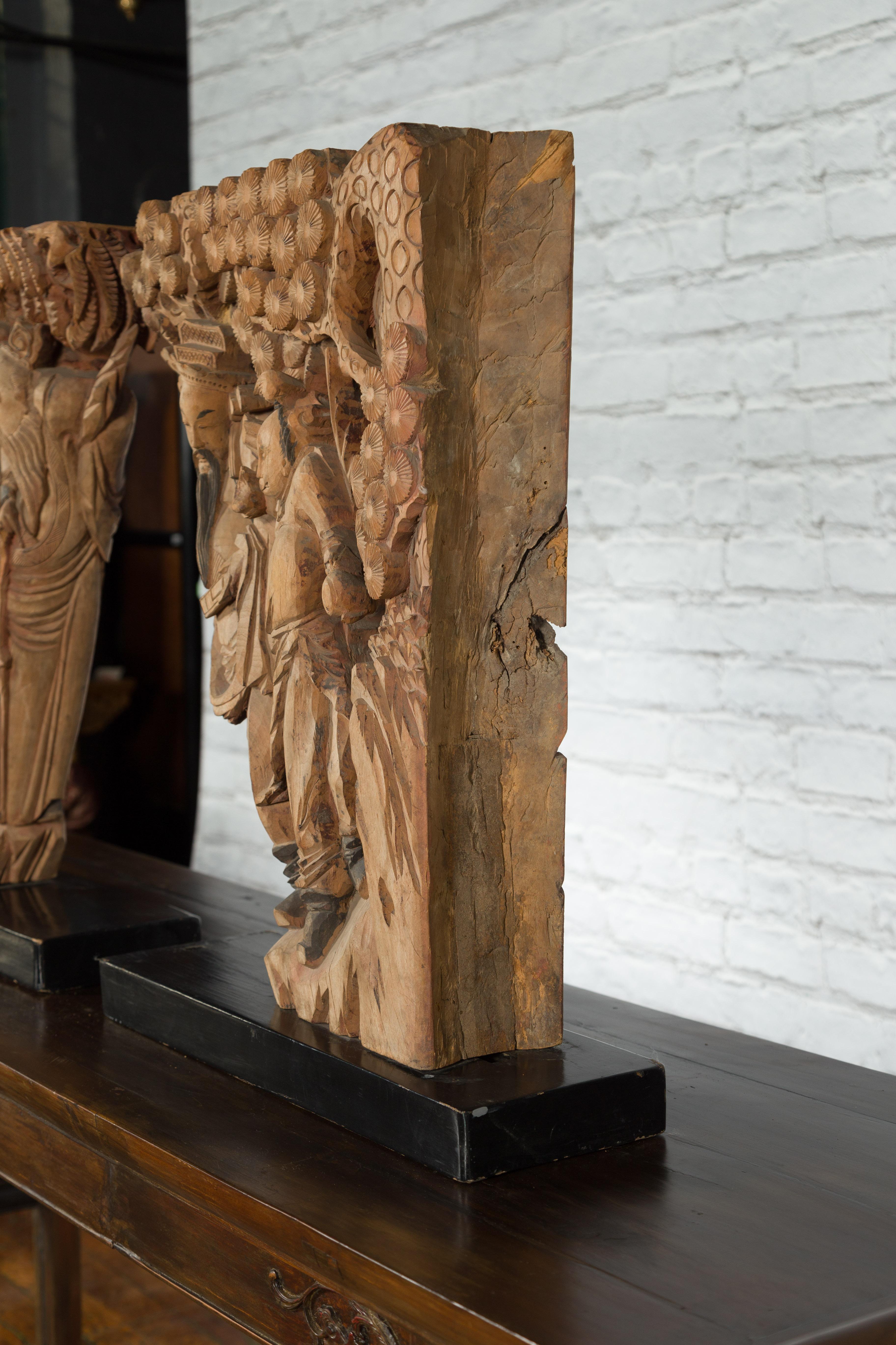 Pair of 19th Century Chinese Qing Dynasty Hand-Carved Wooden Temple Corbels For Sale 13