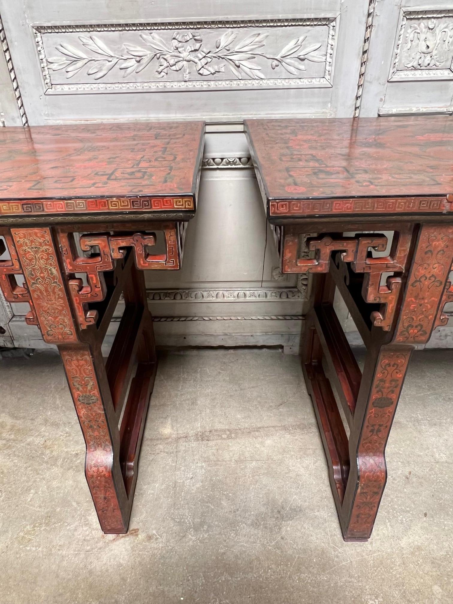 Pair of 19th Century Chinese Red Lacquered Tables For Sale 5