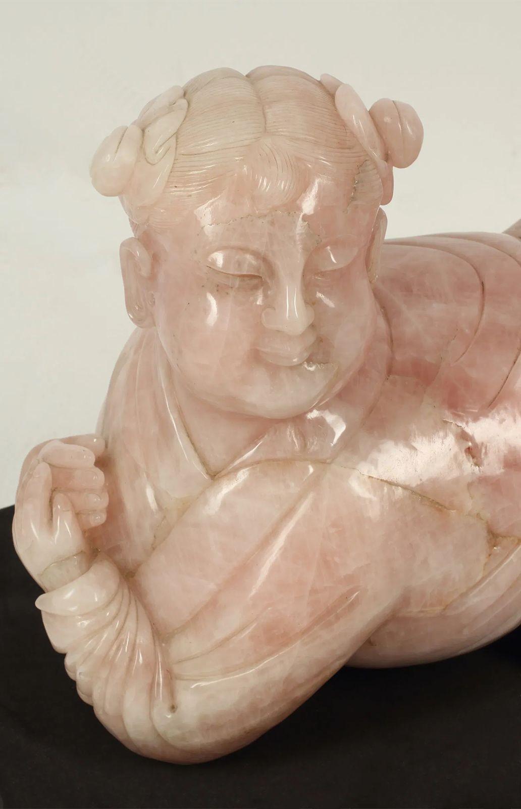 Coppia di figure di quarzo rosa cinesi del XIX secolo In condizioni buone in vendita a Los Angeles, CA
