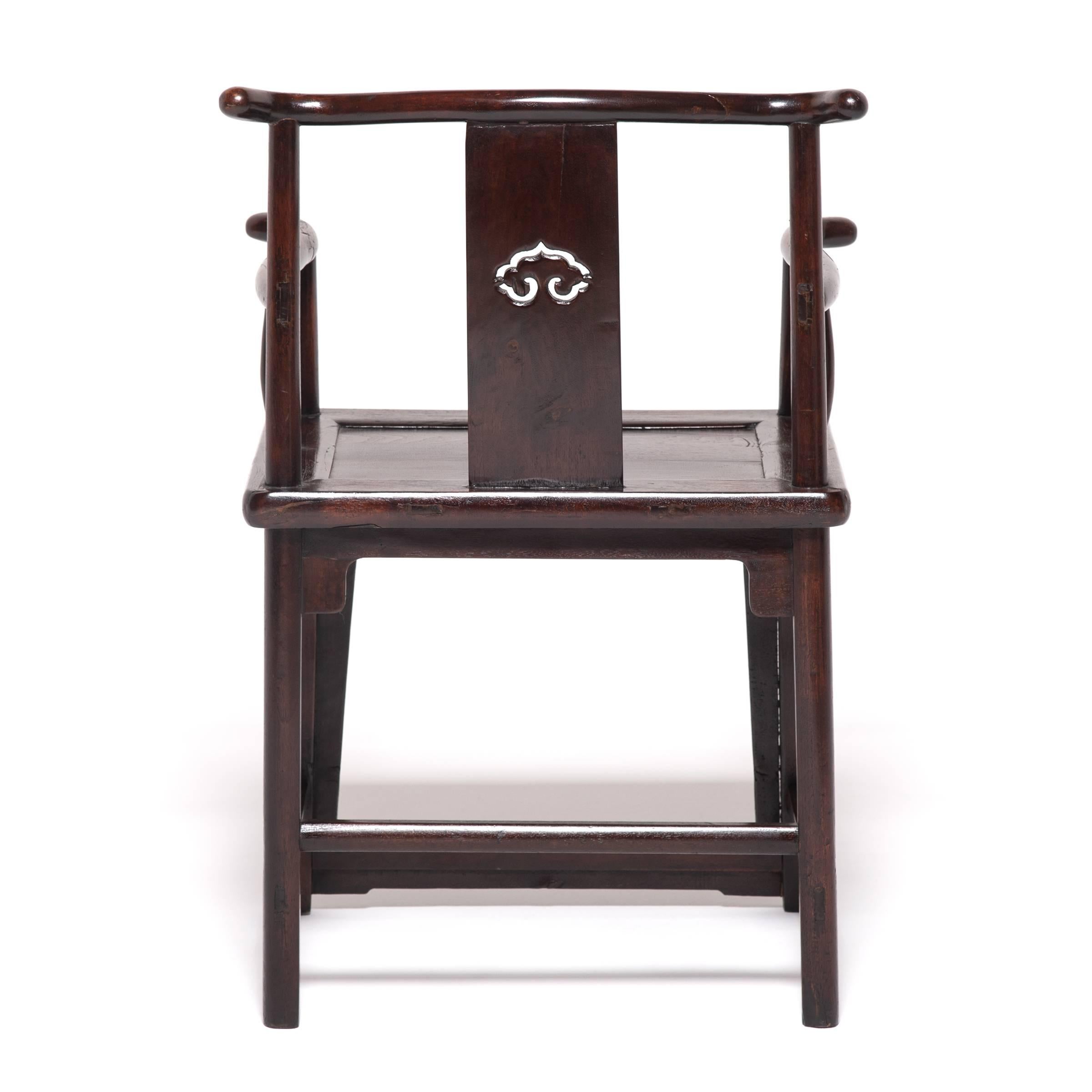 Pair of 19th Century Chinese Ruyi Official's Chairs In Good Condition In Chicago, IL