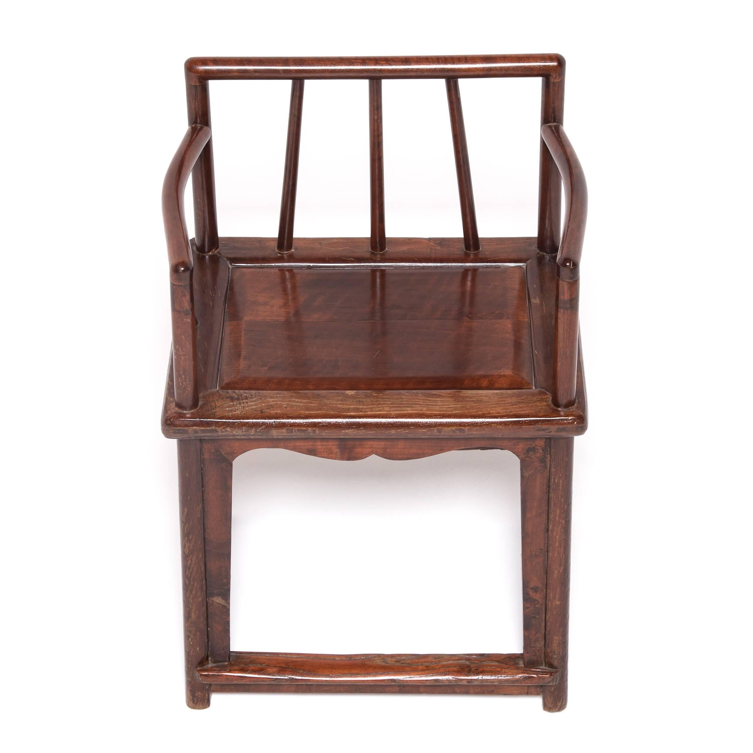 Paire de fauteuils chinois à dossier fuseau, vers 1850 en vente 4