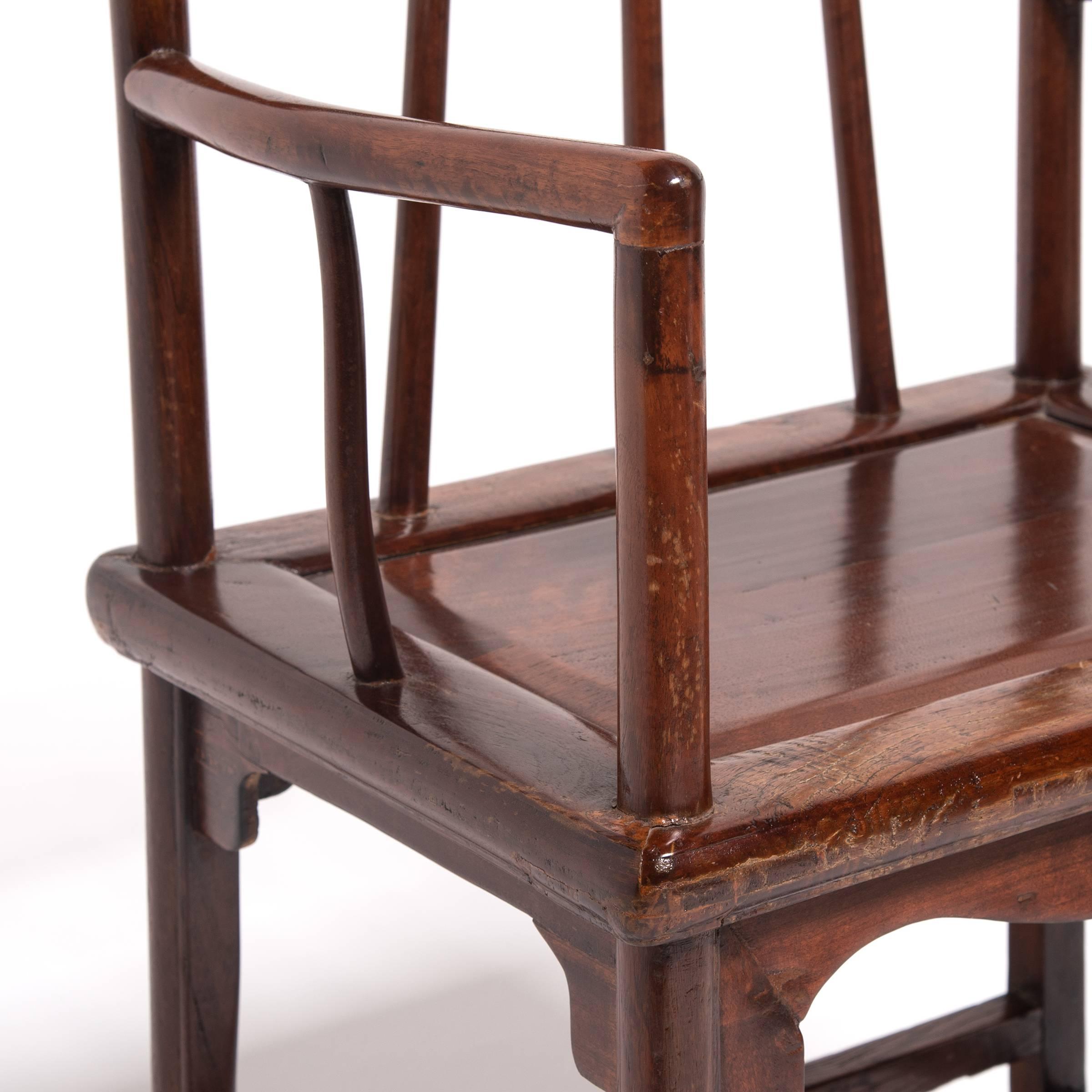 Paire de fauteuils chinois à dossier fuseau, vers 1850 en vente 5
