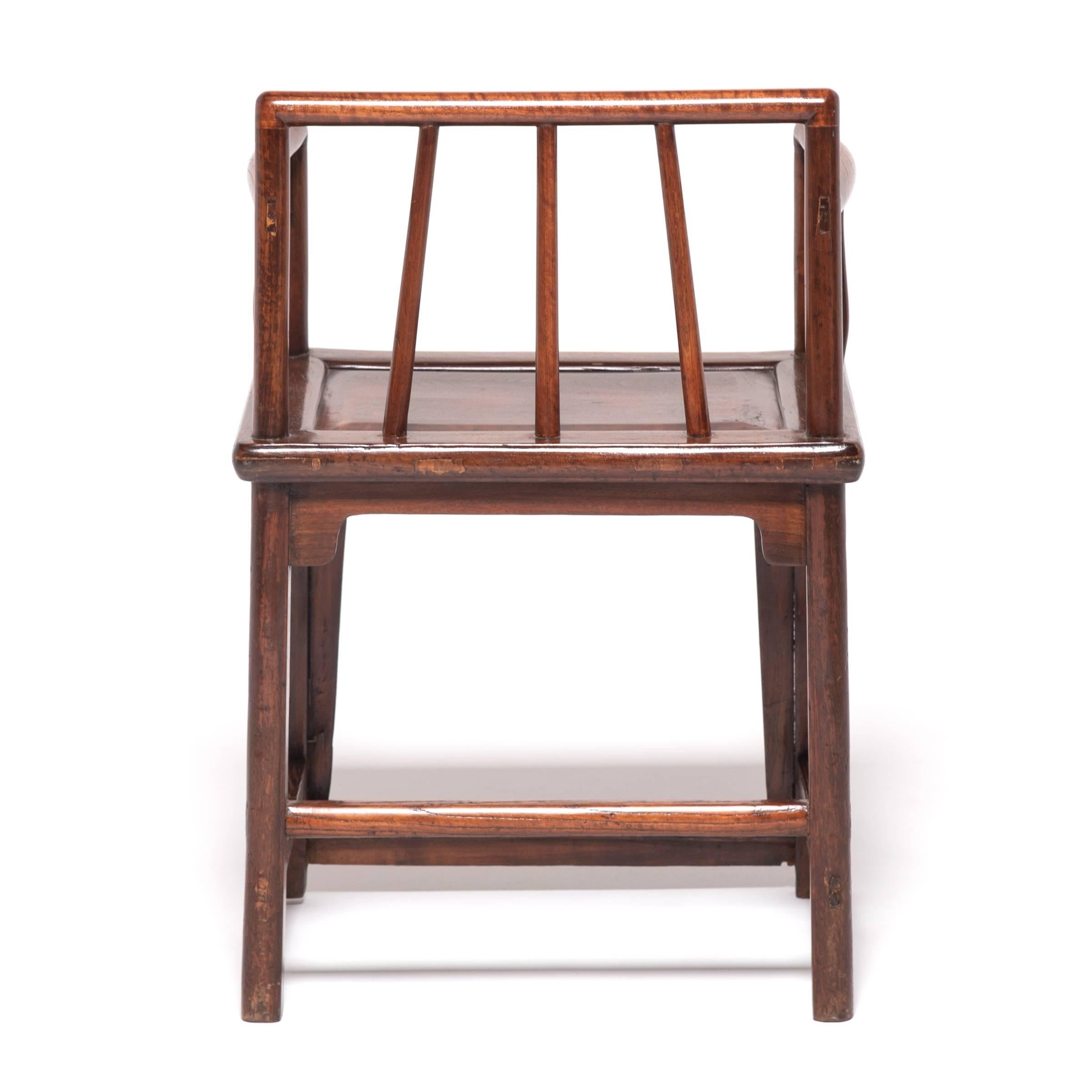 Qing Paire de fauteuils chinois à dossier fuseau, vers 1850 en vente